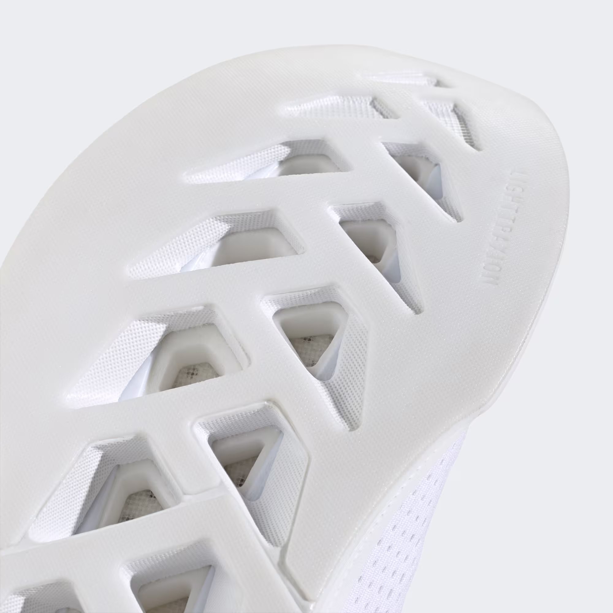 Adidas ქალის სპორტული ფეხსაცმელი