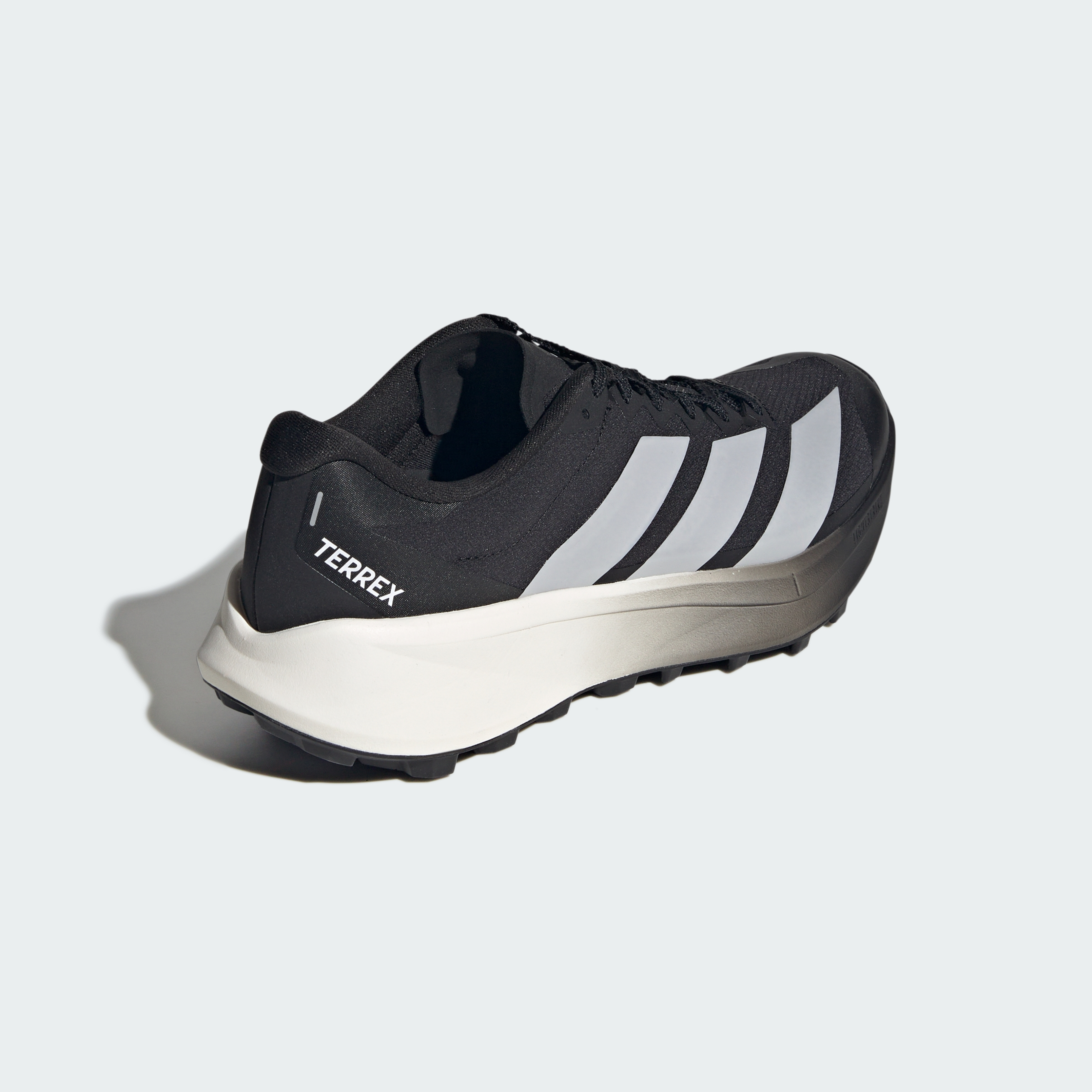 Adidas მამაკაცის სპორტული ფეხსაცმელი
