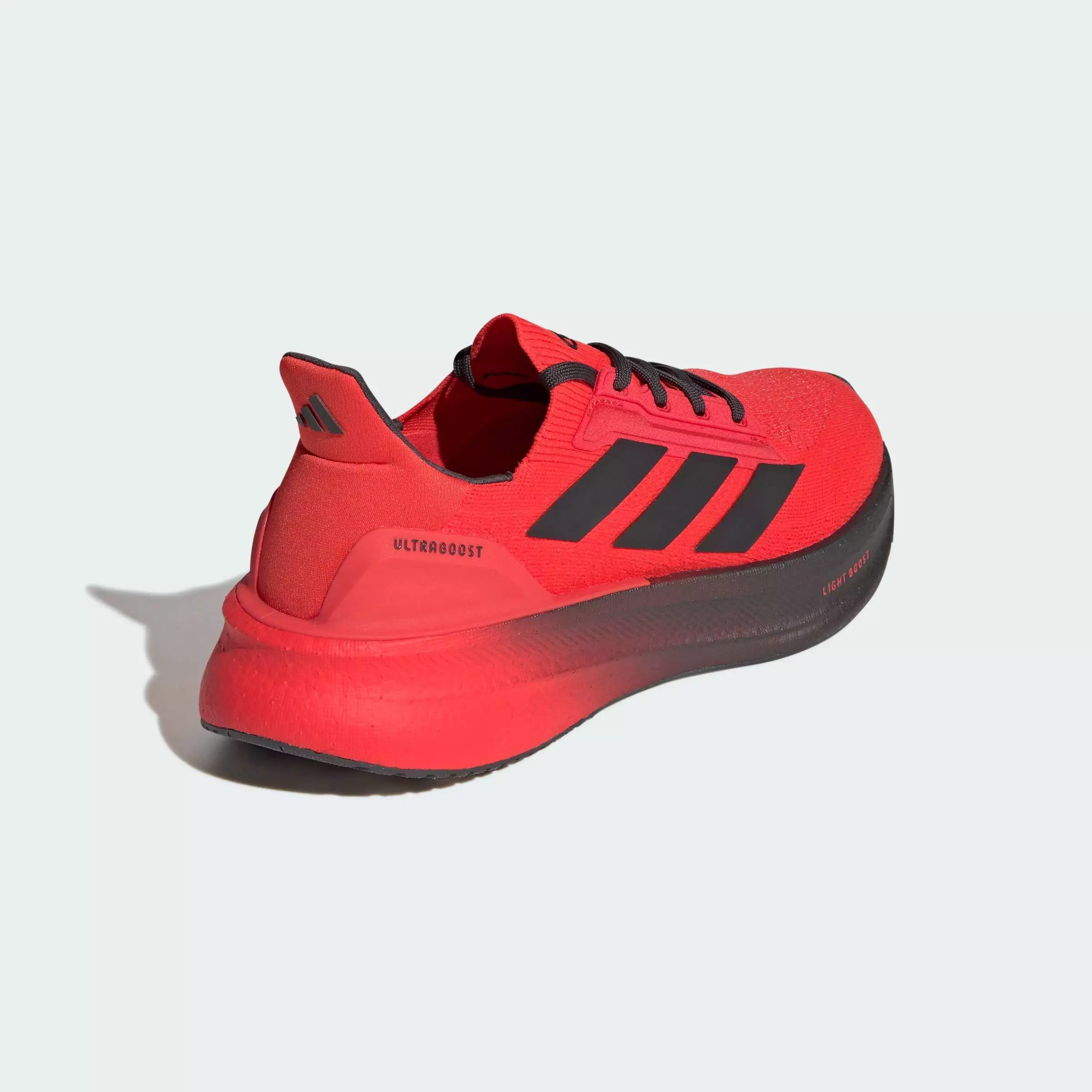 Adidas მამაკაცის სპორტული ფეხსაცმელი