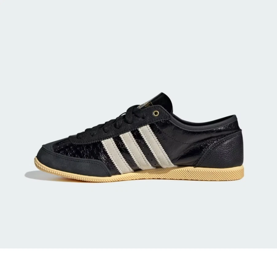 Adidas ქალის სპორტული ფეხსაცმელი