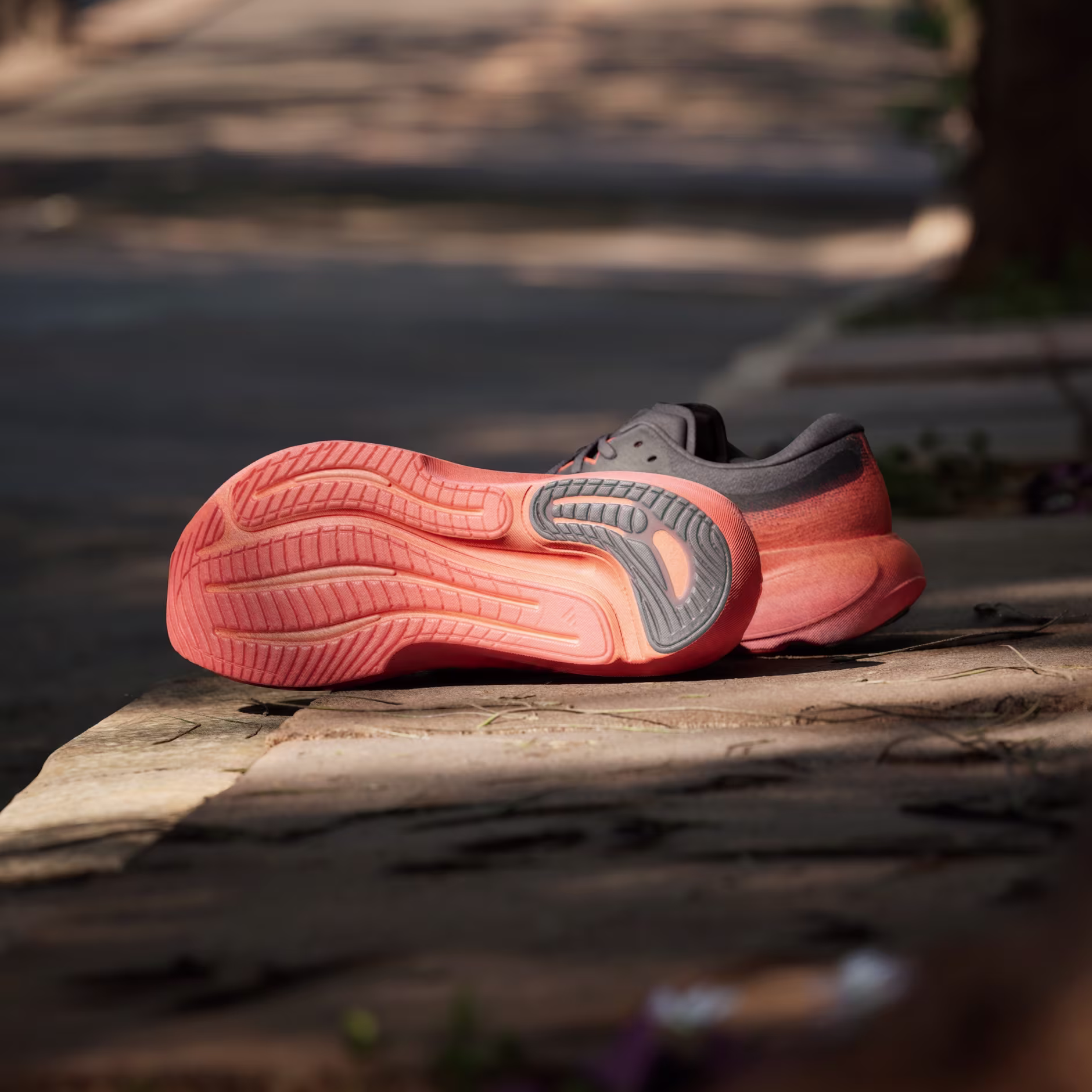 Adidas მამაკაცის სპორტული ფეხსაცმელი