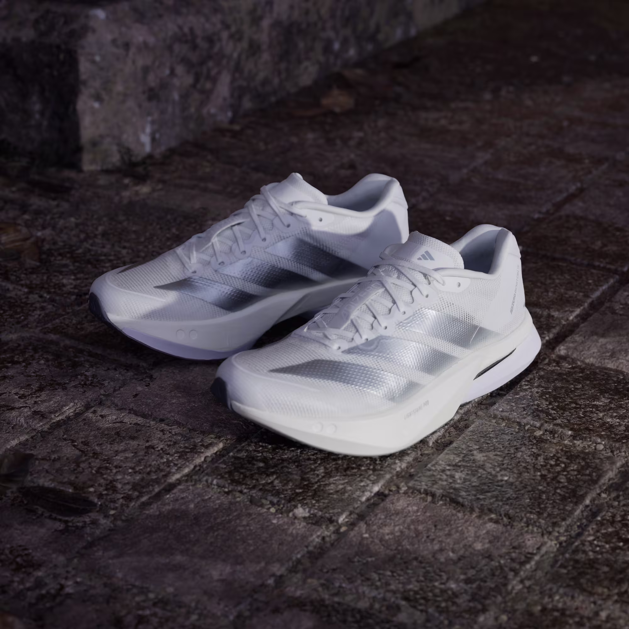 Adidas ქალის სპორტული ფეხსაცმელი