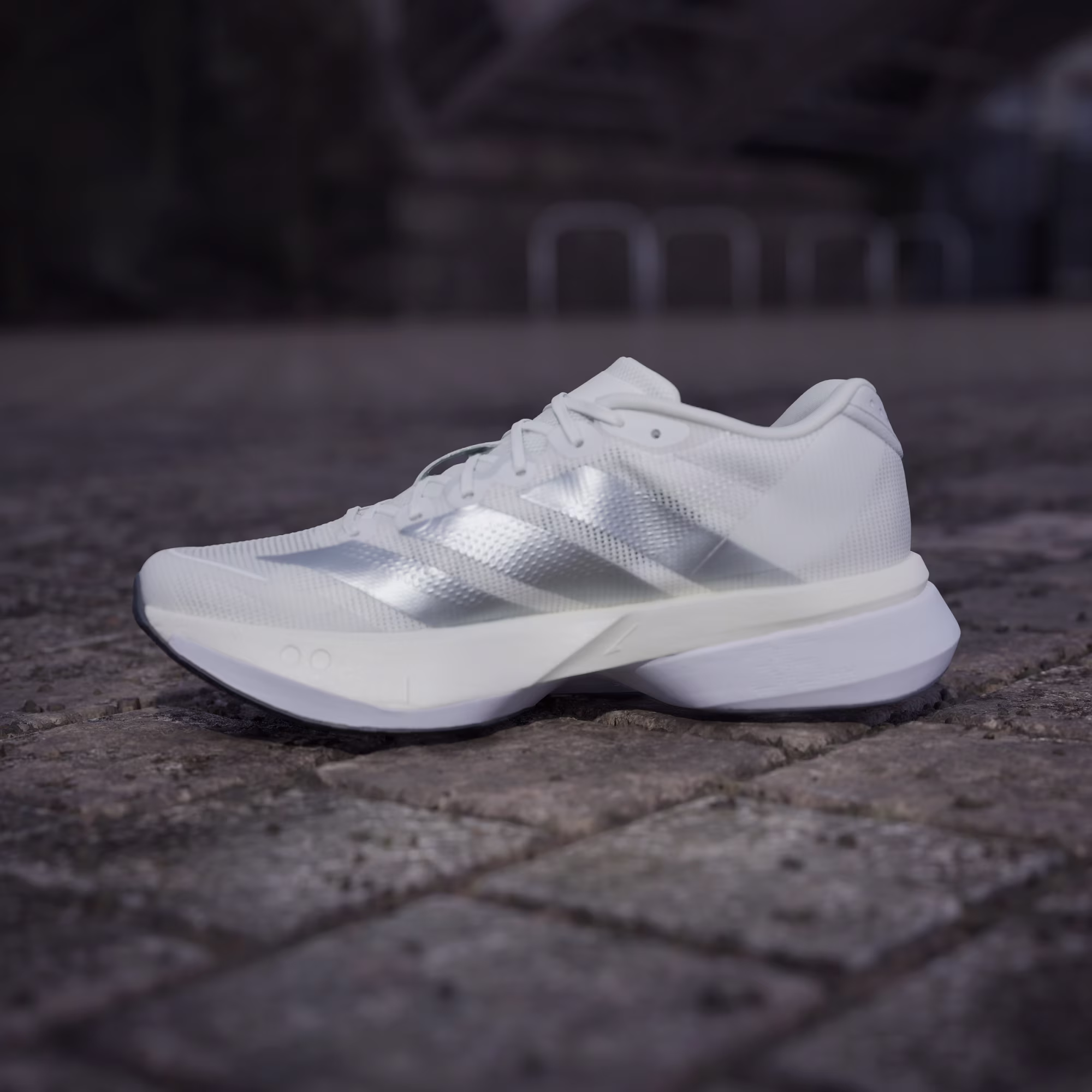 Adidas ქალის სპორტული ფეხსაცმელი