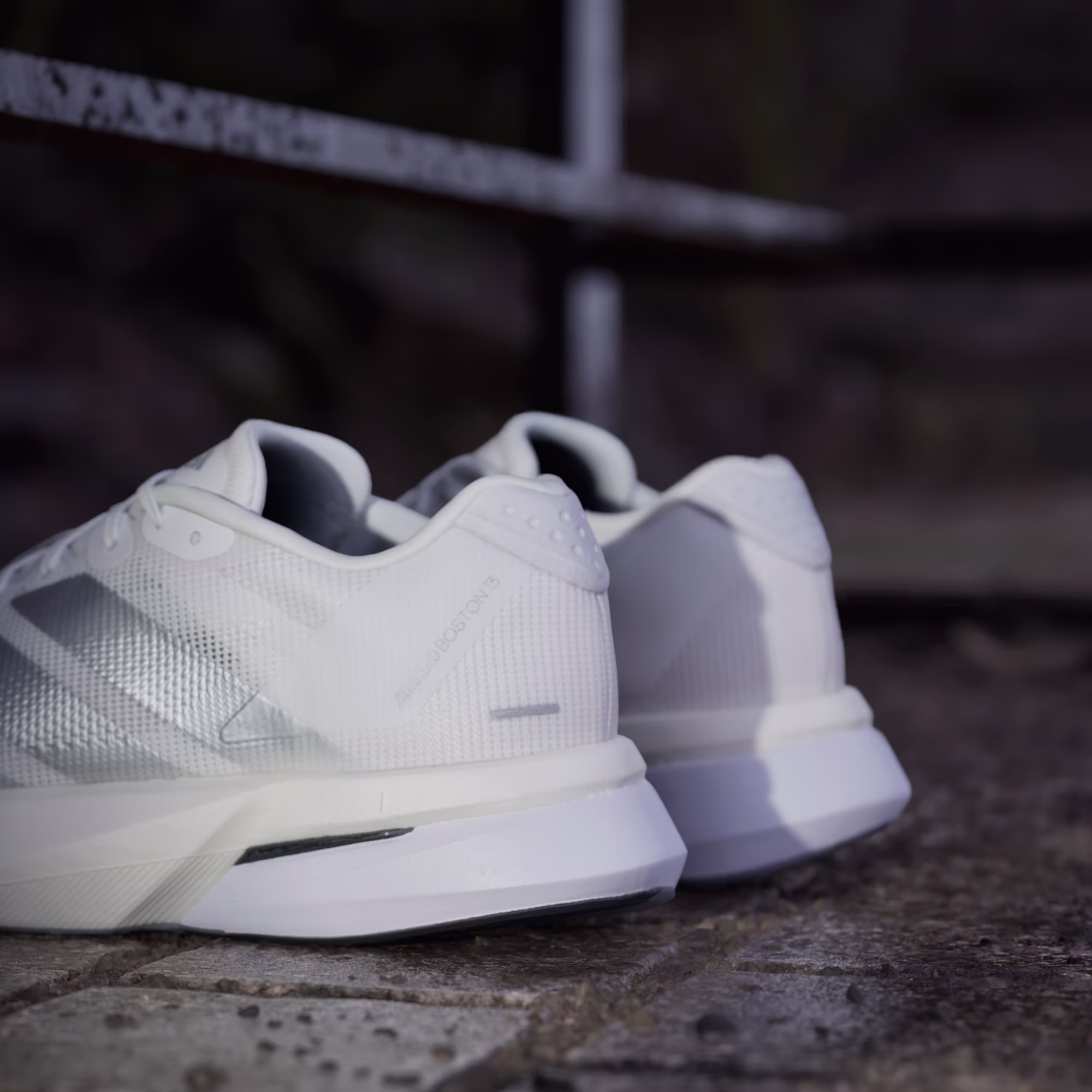 Adidas ქალის სპორტული ფეხსაცმელი