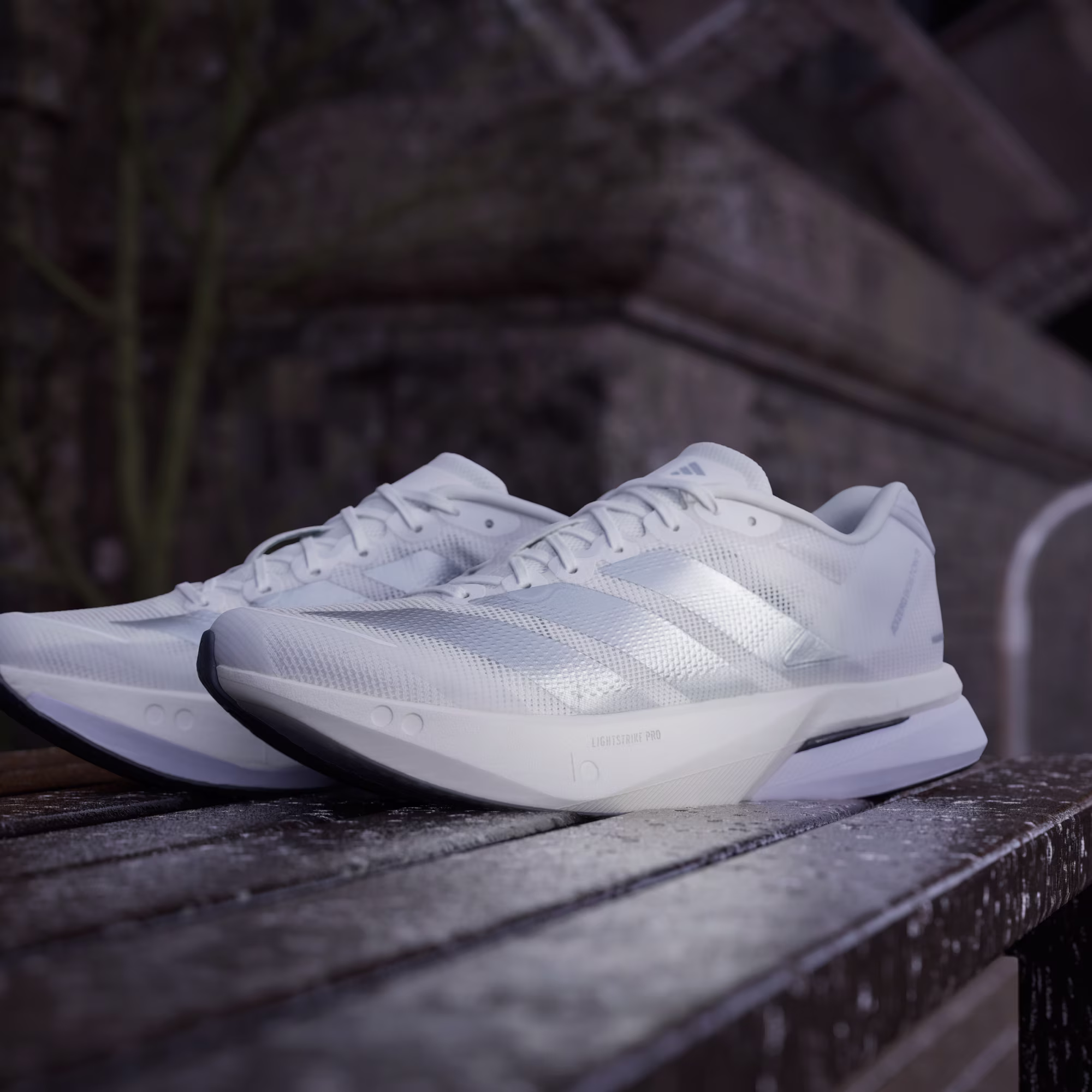 Adidas ქალის სპორტული ფეხსაცმელი