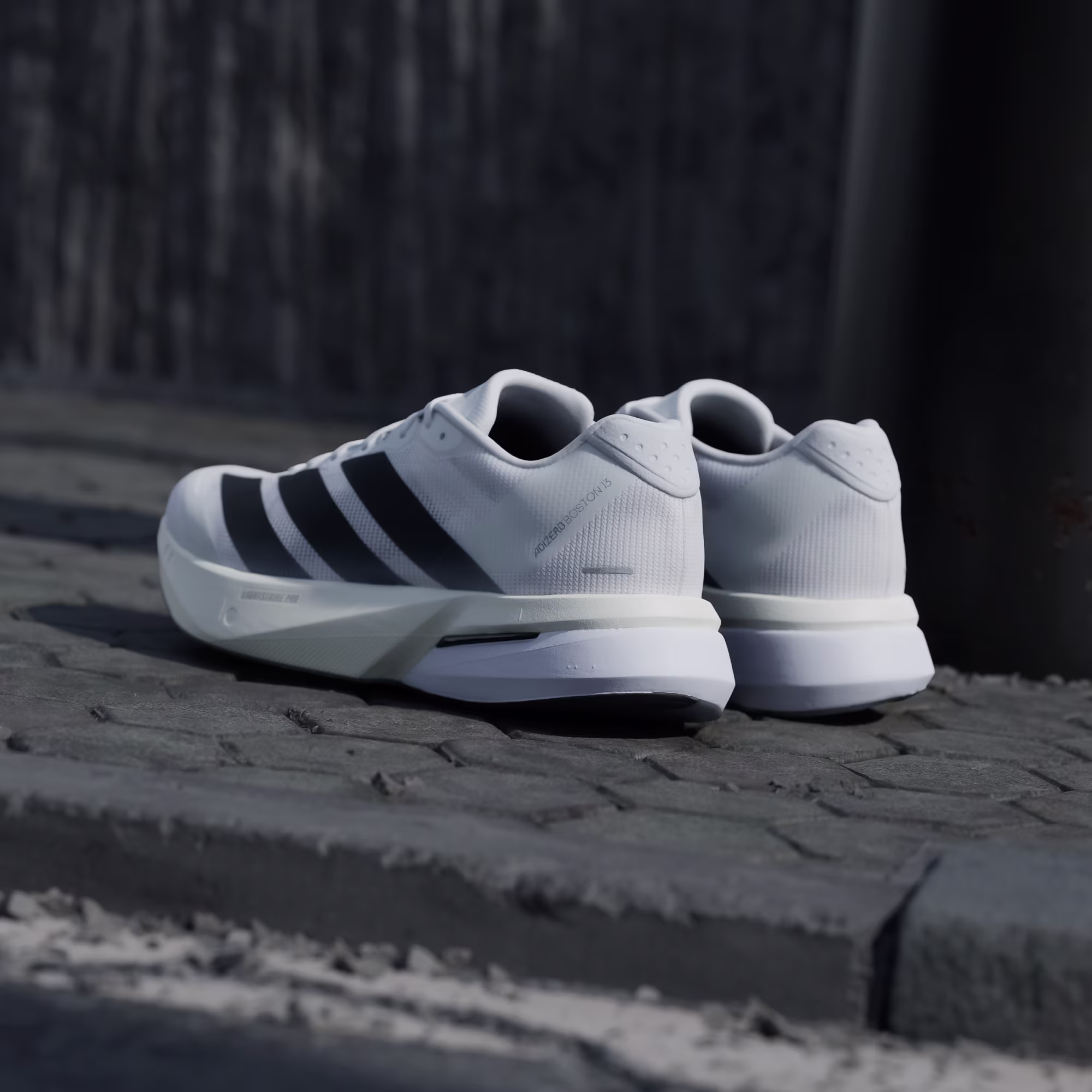 Adidas მამაკაცის სპორტული ფეხსაცმელი
