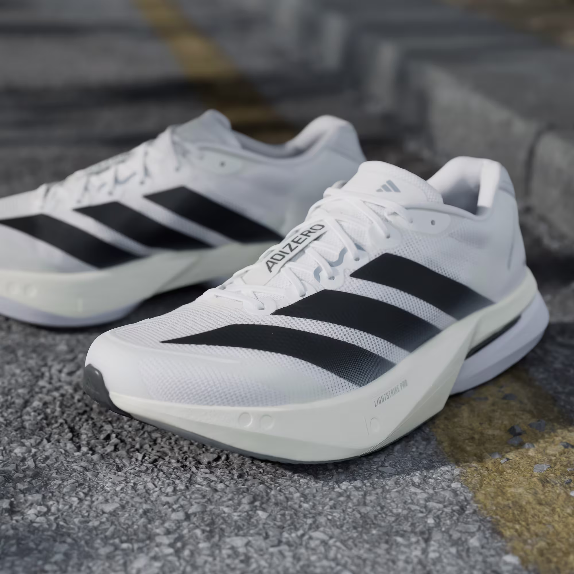 Adidas მამაკაცის სპორტული ფეხსაცმელი