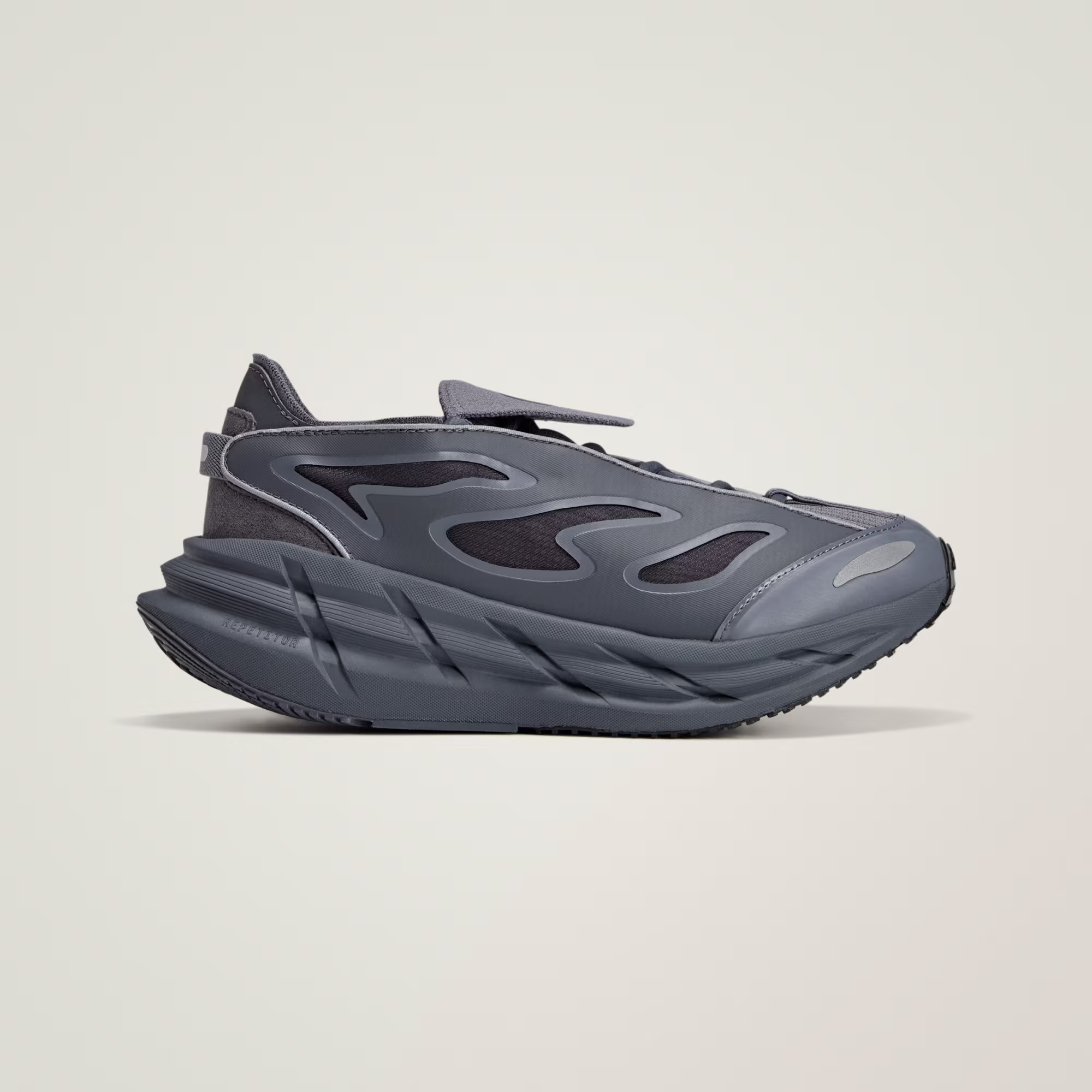 Adidas ქალის სპორტული ფეხსაცმელი