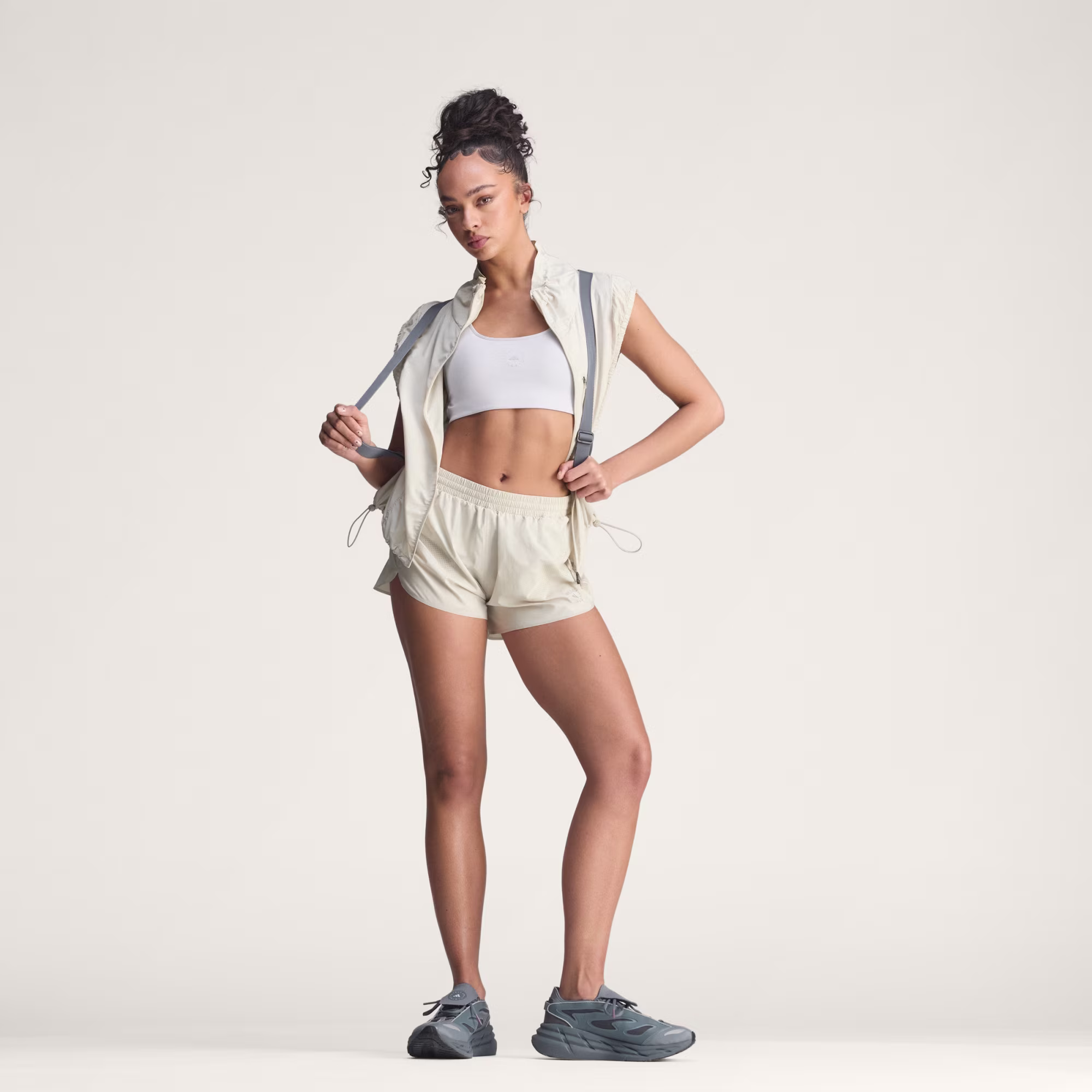 Adidas ქალის სპორტული ფეხსაცმელი