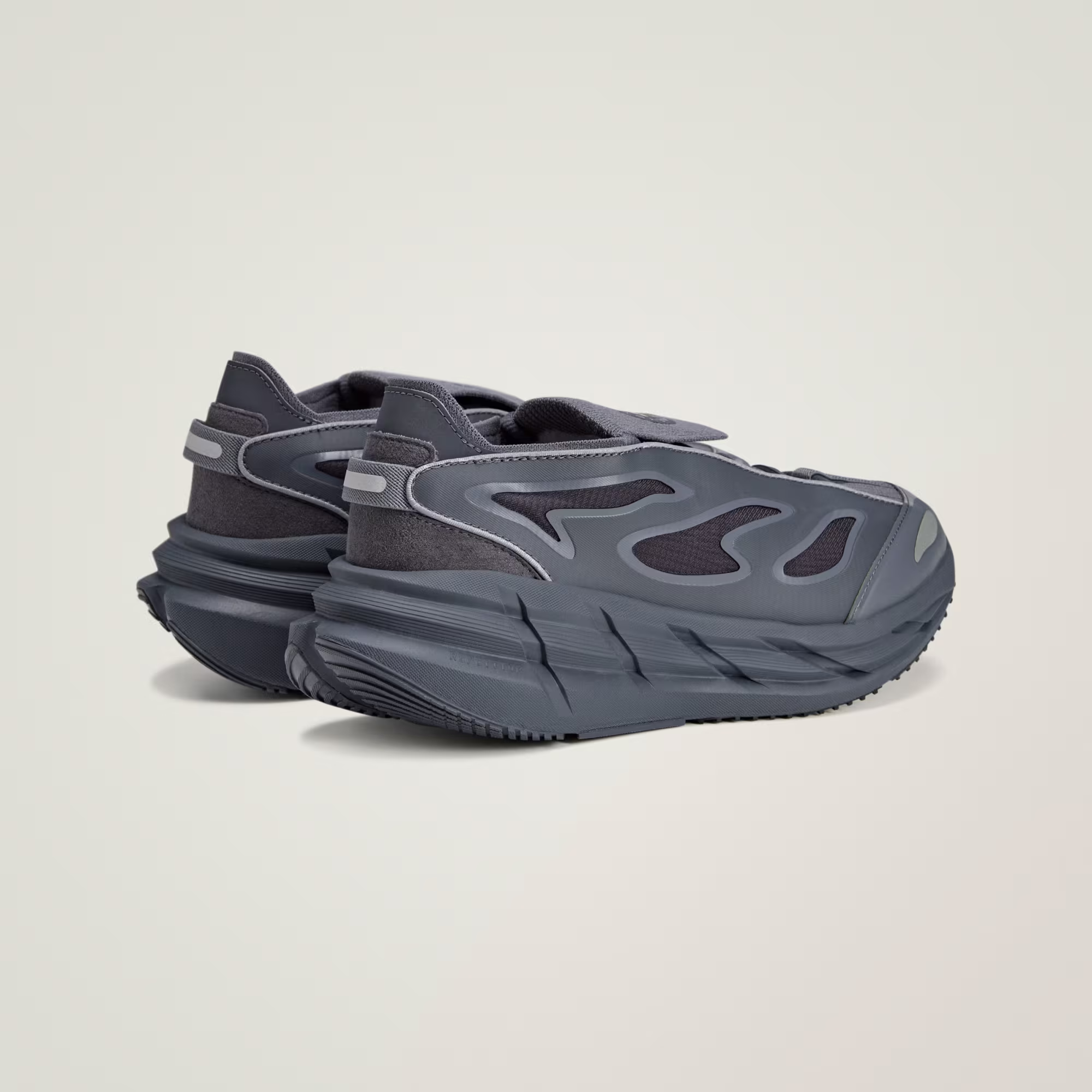Adidas ქალის სპორტული ფეხსაცმელი