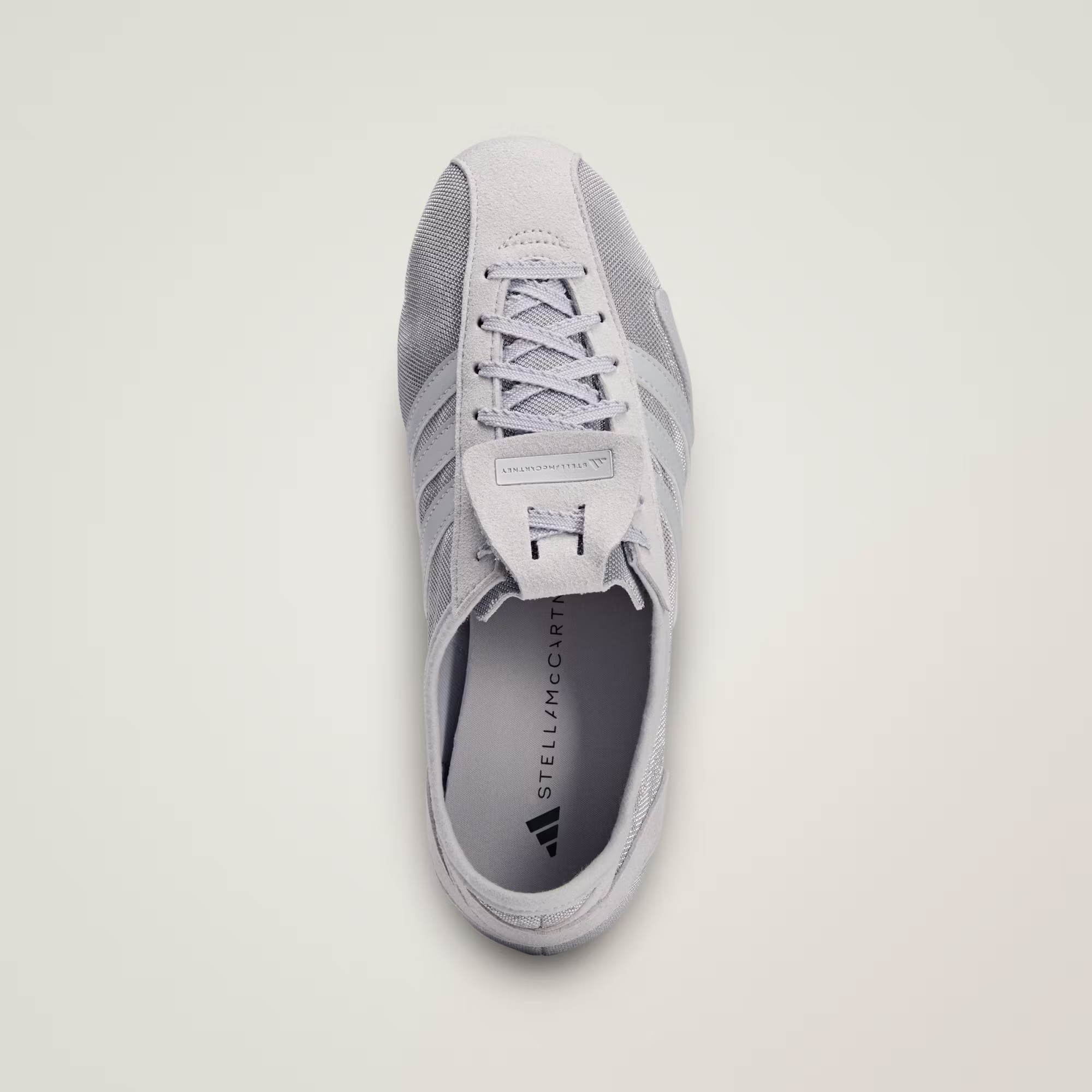 Adidas ქალის სპორტული ფეხსაცმელი