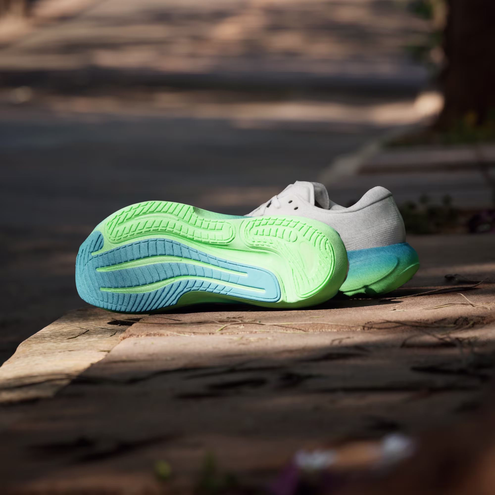 Adidas მამაკაცის სპორტული ფეხსაცმელი