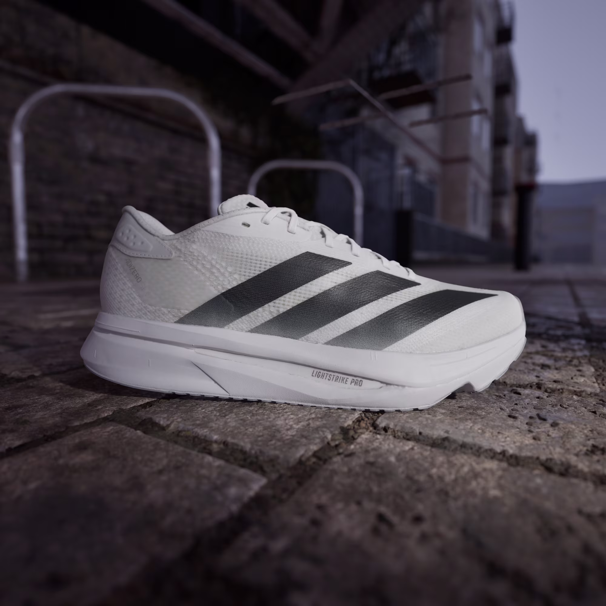 Adidas მამაკაცის სპორტული ფეხსაცმელი