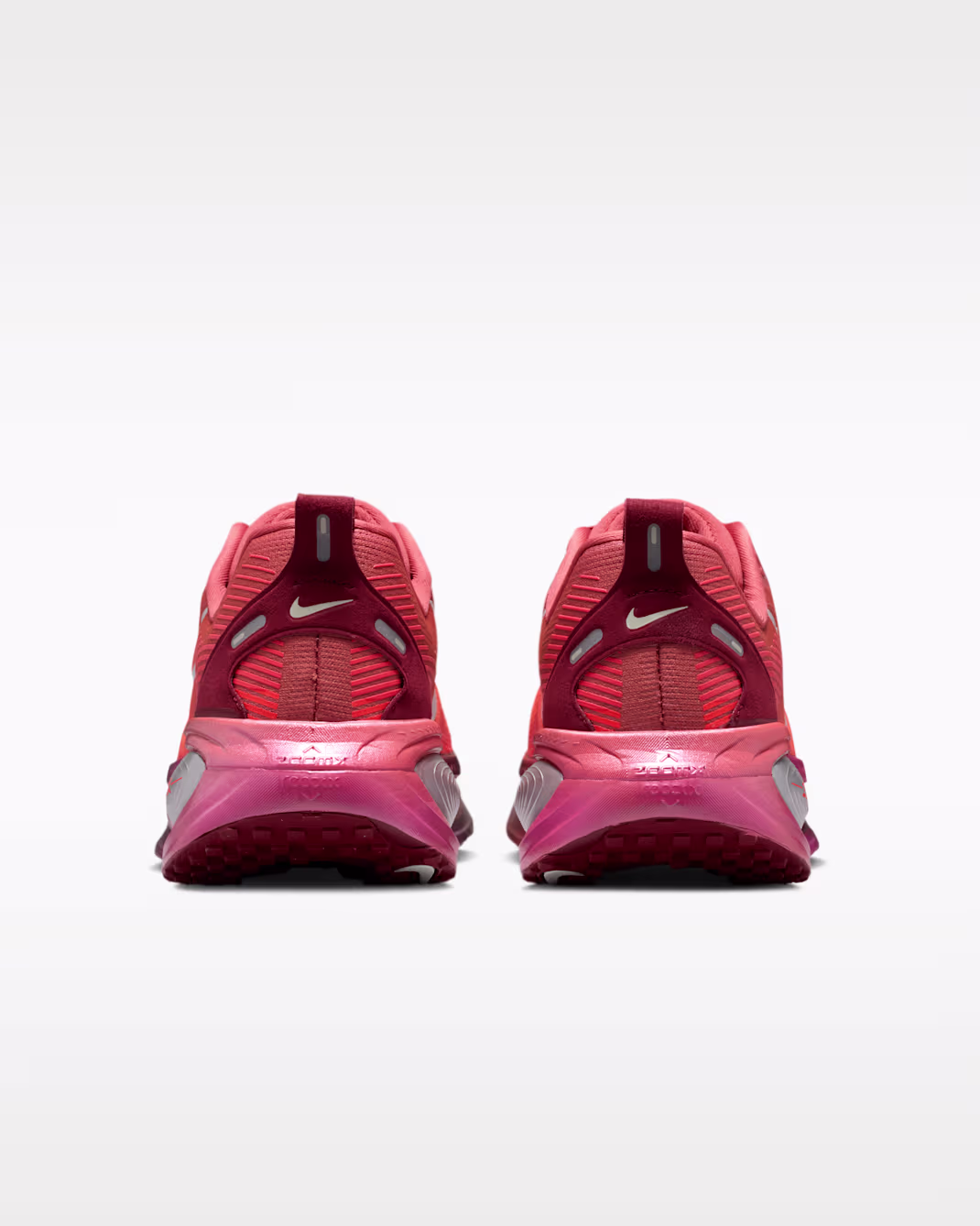 Nike Vomero 18 SE Women's Road Running Shoes