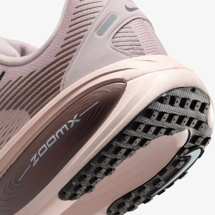 Nike Vomero 18 Women's Road Running Shoes