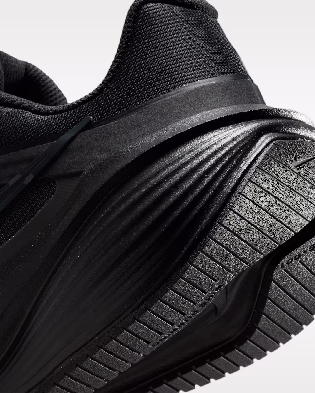 Nike მამაკაცის სპორტული ფეხსაცმელი