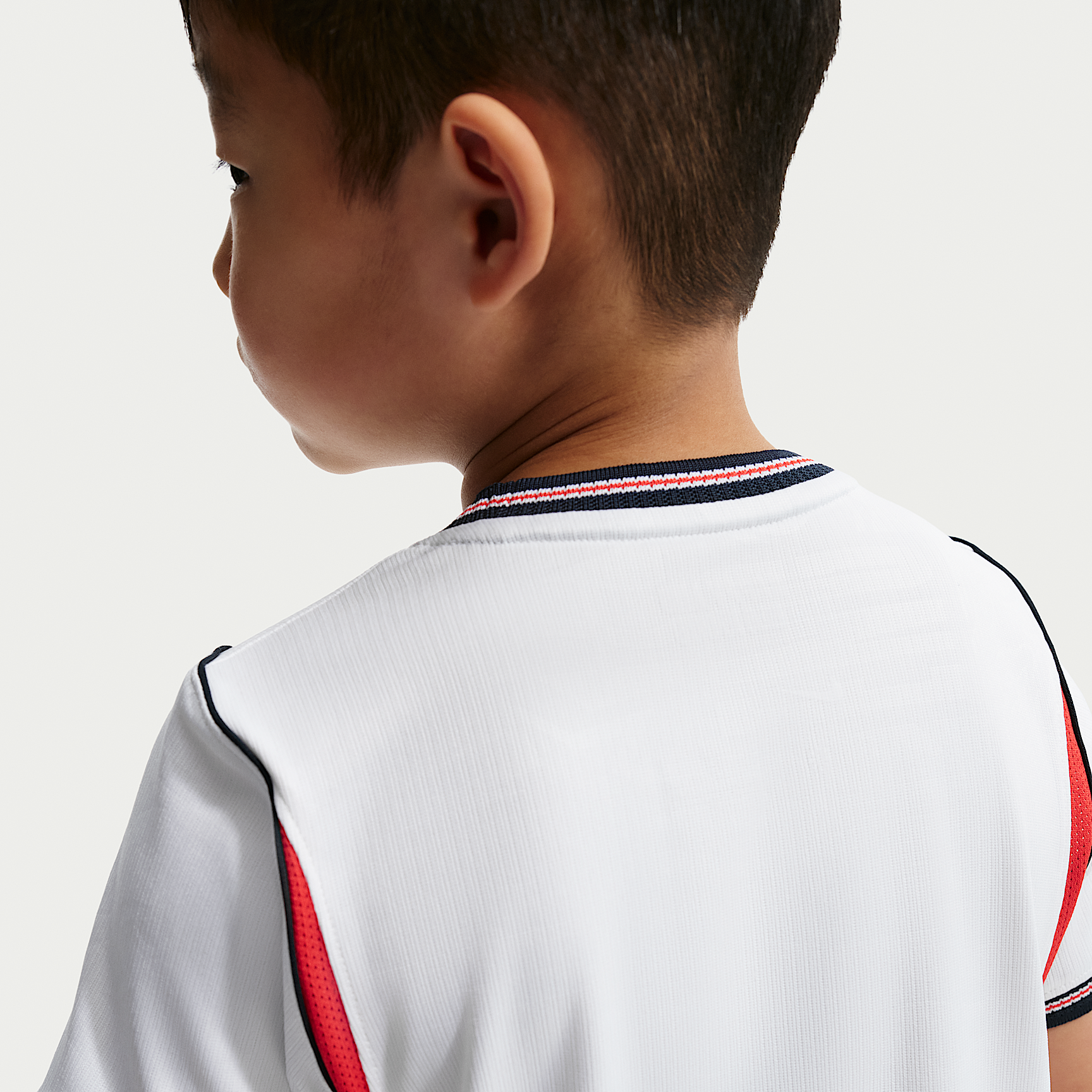 Nike ბავშვის სპორტული კომპლექტი