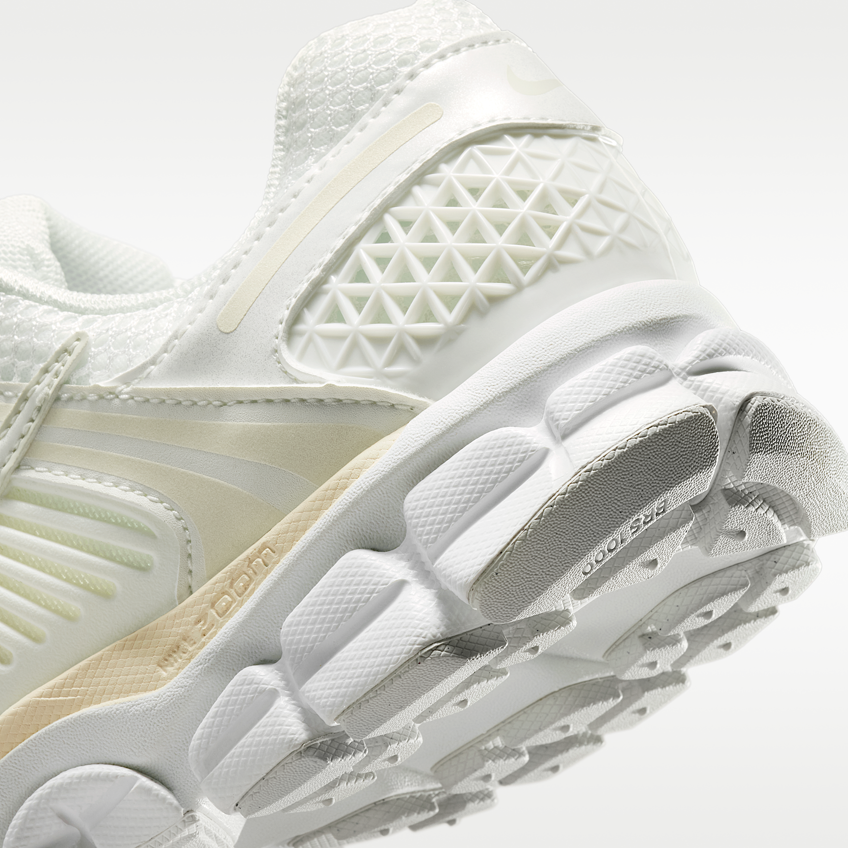 Nike ქალის სპორტული ფეხსაცმელი