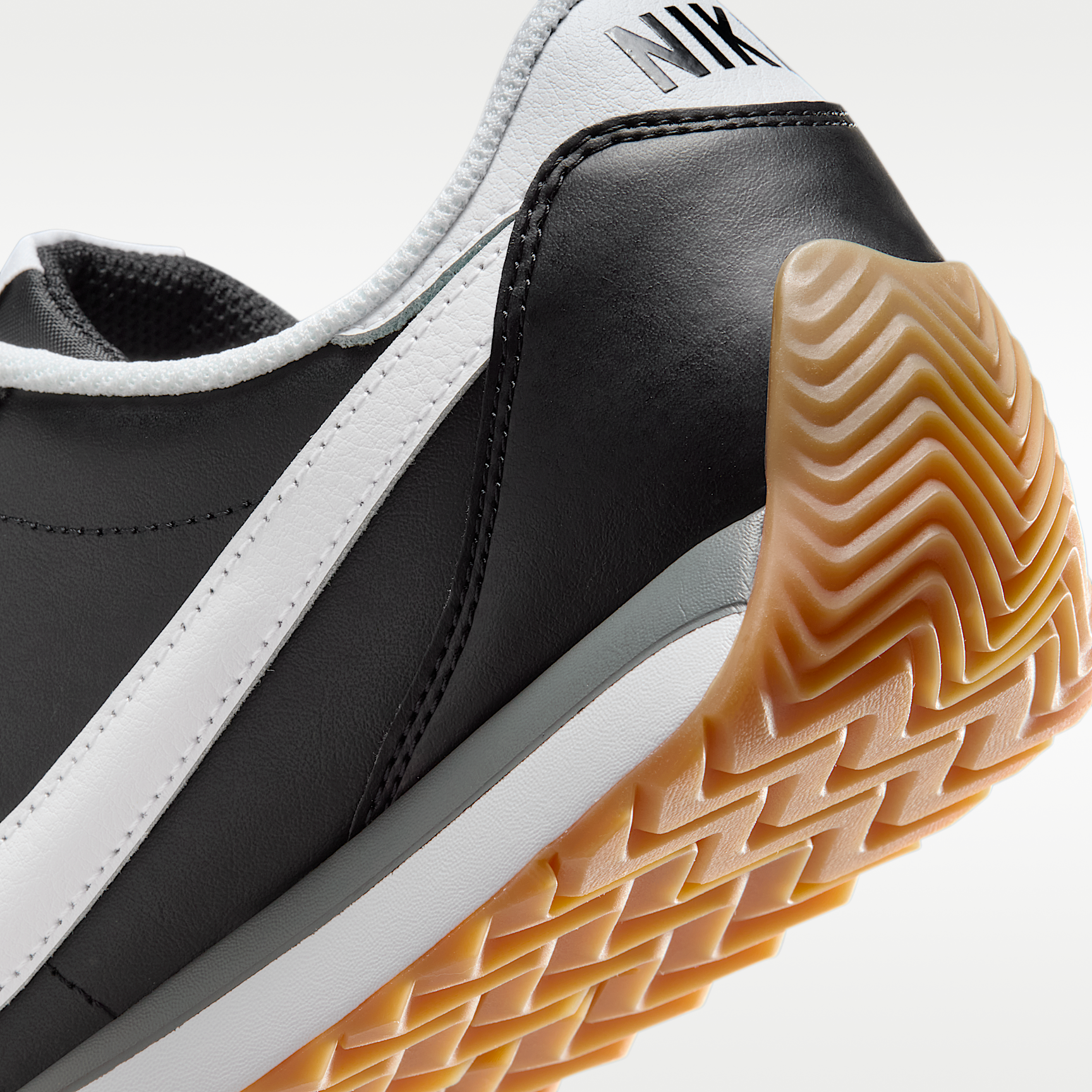 Nike ქალის სპორტული ფეხსაცმელი