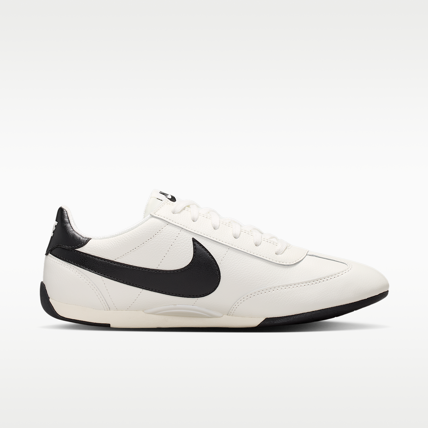 Nike ქალის სპორტული ფეხსაცმელი