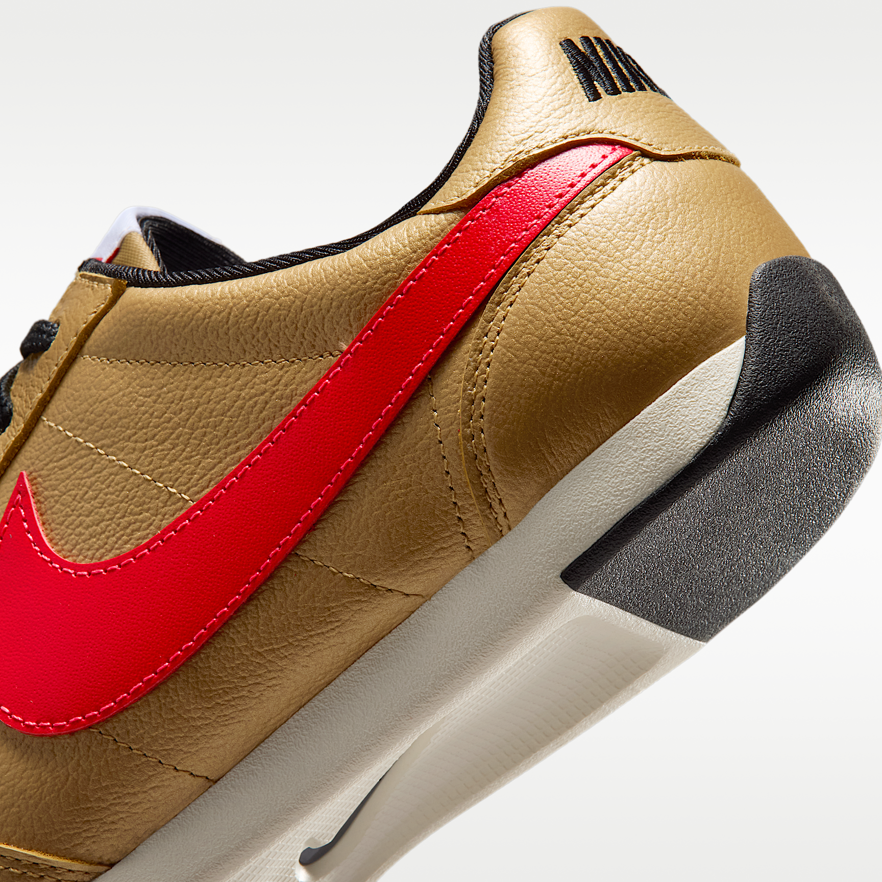 Nike ქალის სპორტული ფეხსაცმელი