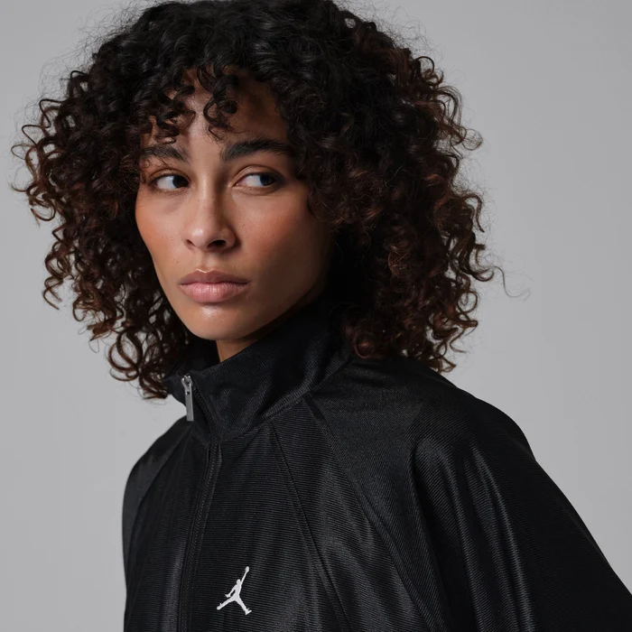 Nike ქალის ქურთუკი