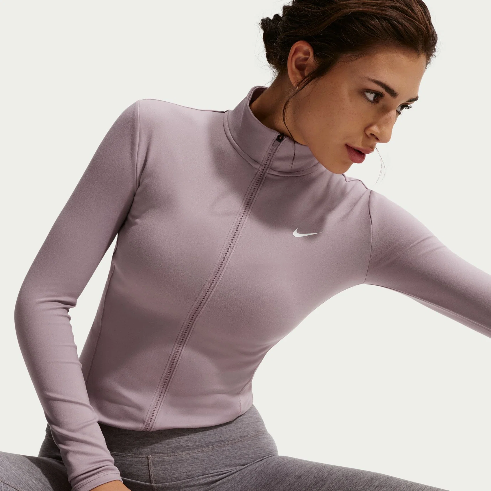 Nike ქალის ჯემპრი