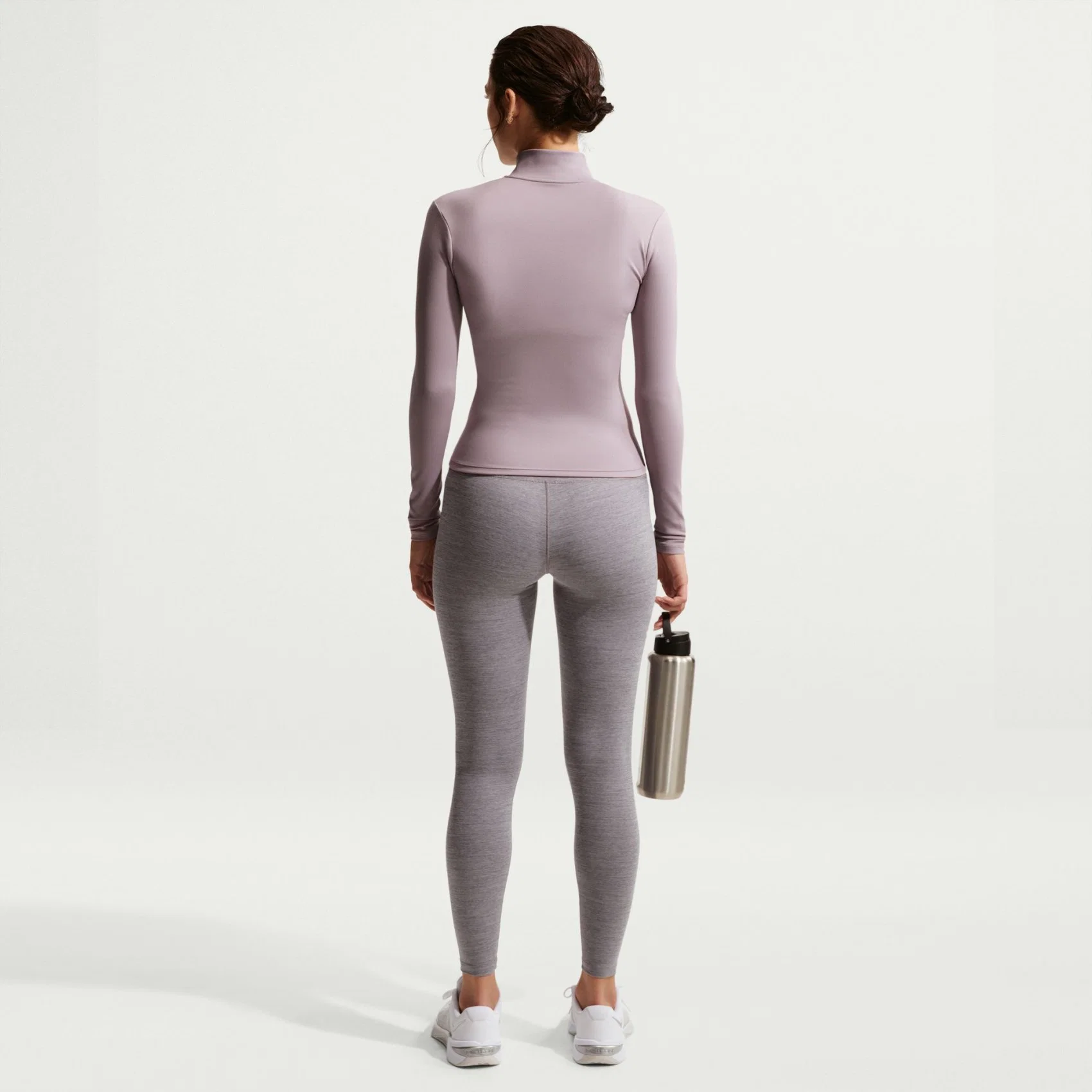 Nike ქალის ჯემპრი