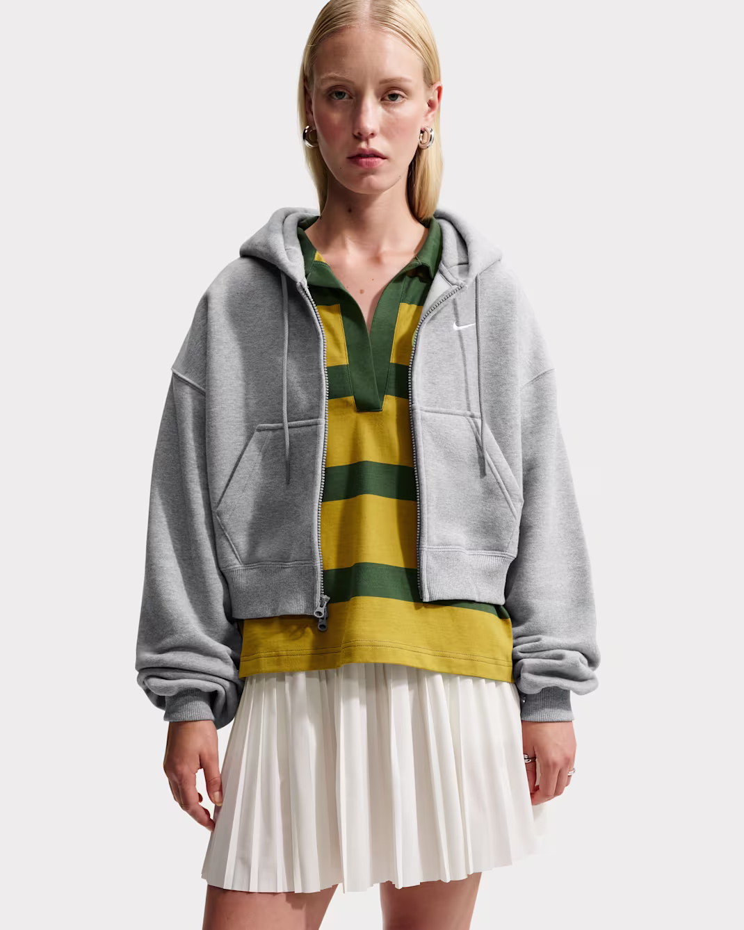 Nike ქალის ჯემპრი