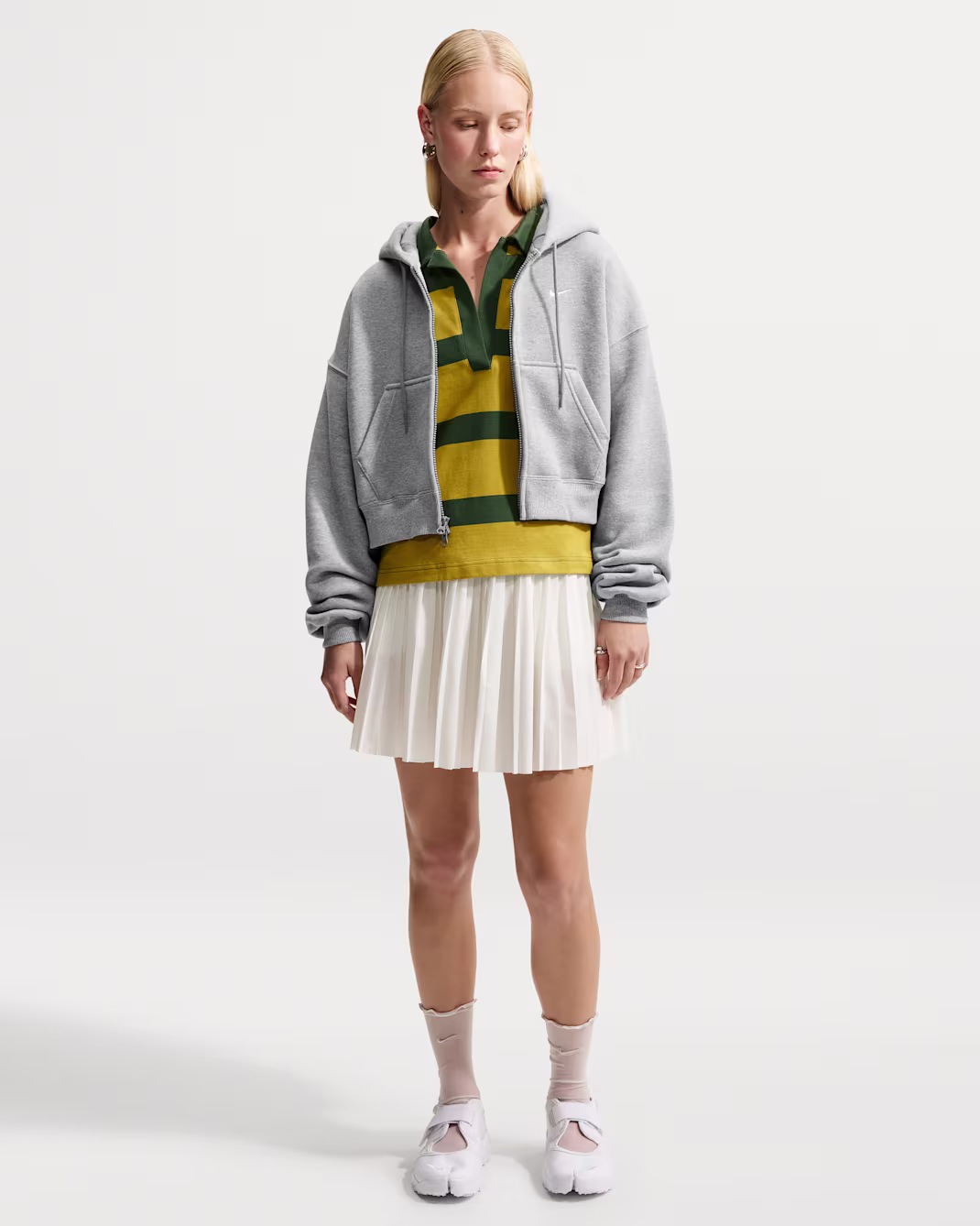 Nike ქალის ჯემპრი