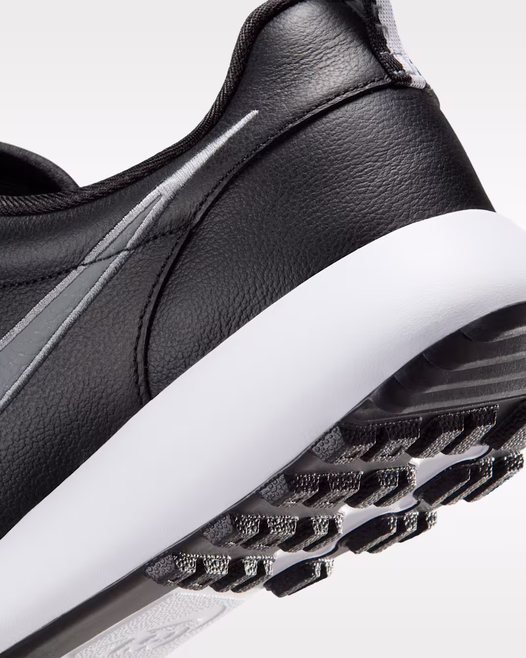 Nike მამაკაცის სპორტული ფეხსაცმელი