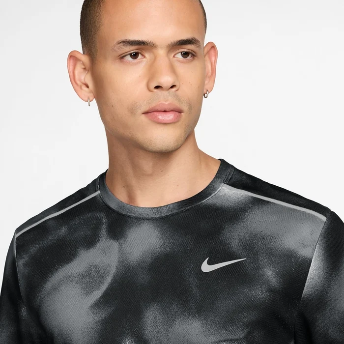 Nike მამაკაცის მაისური