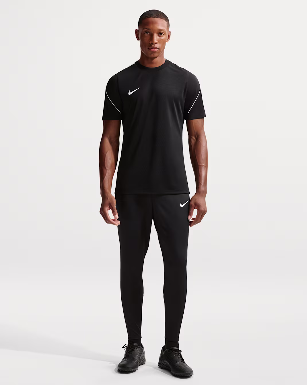 Nike მამაკაცის მაისური