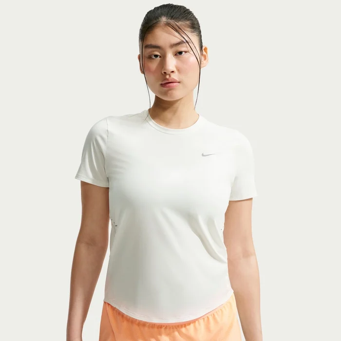 Nike ქალის მაისური