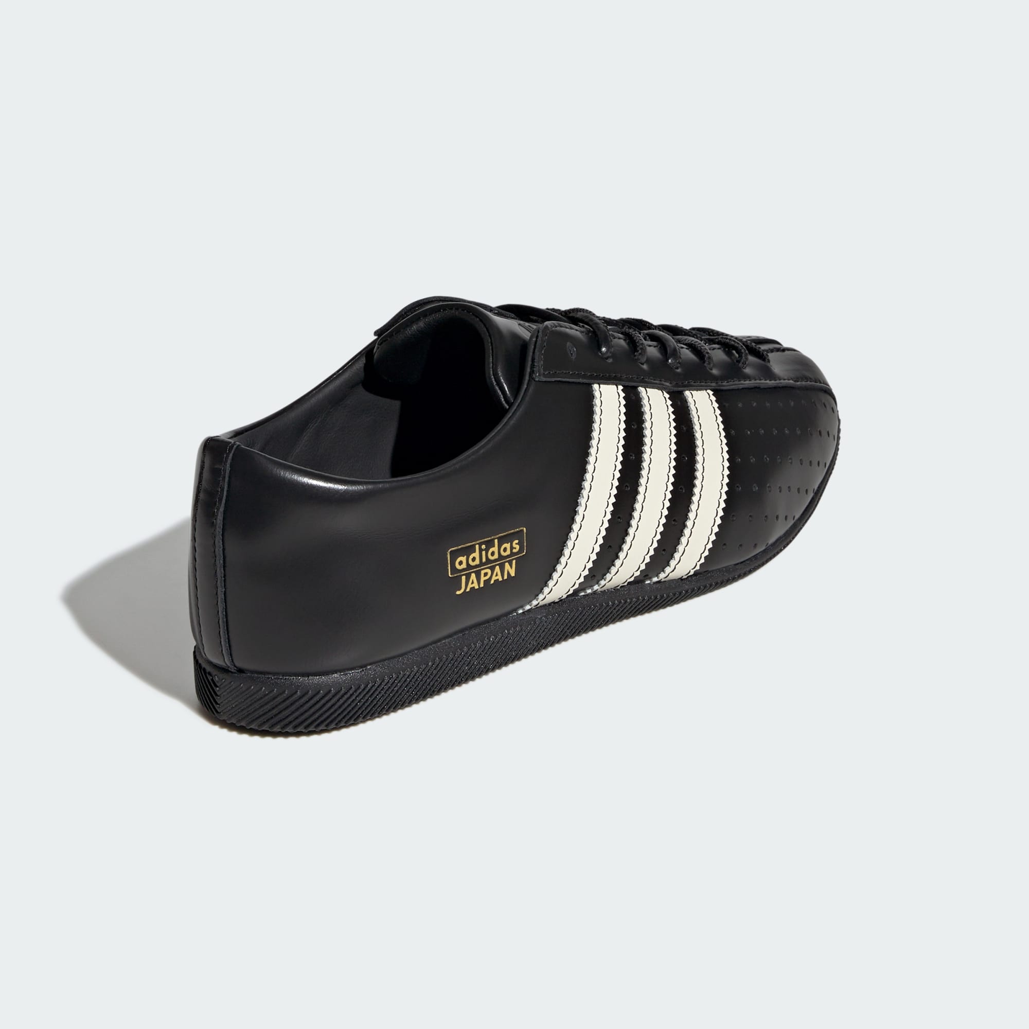 Adidas ქალის სპორტული ფეხსაცმელი