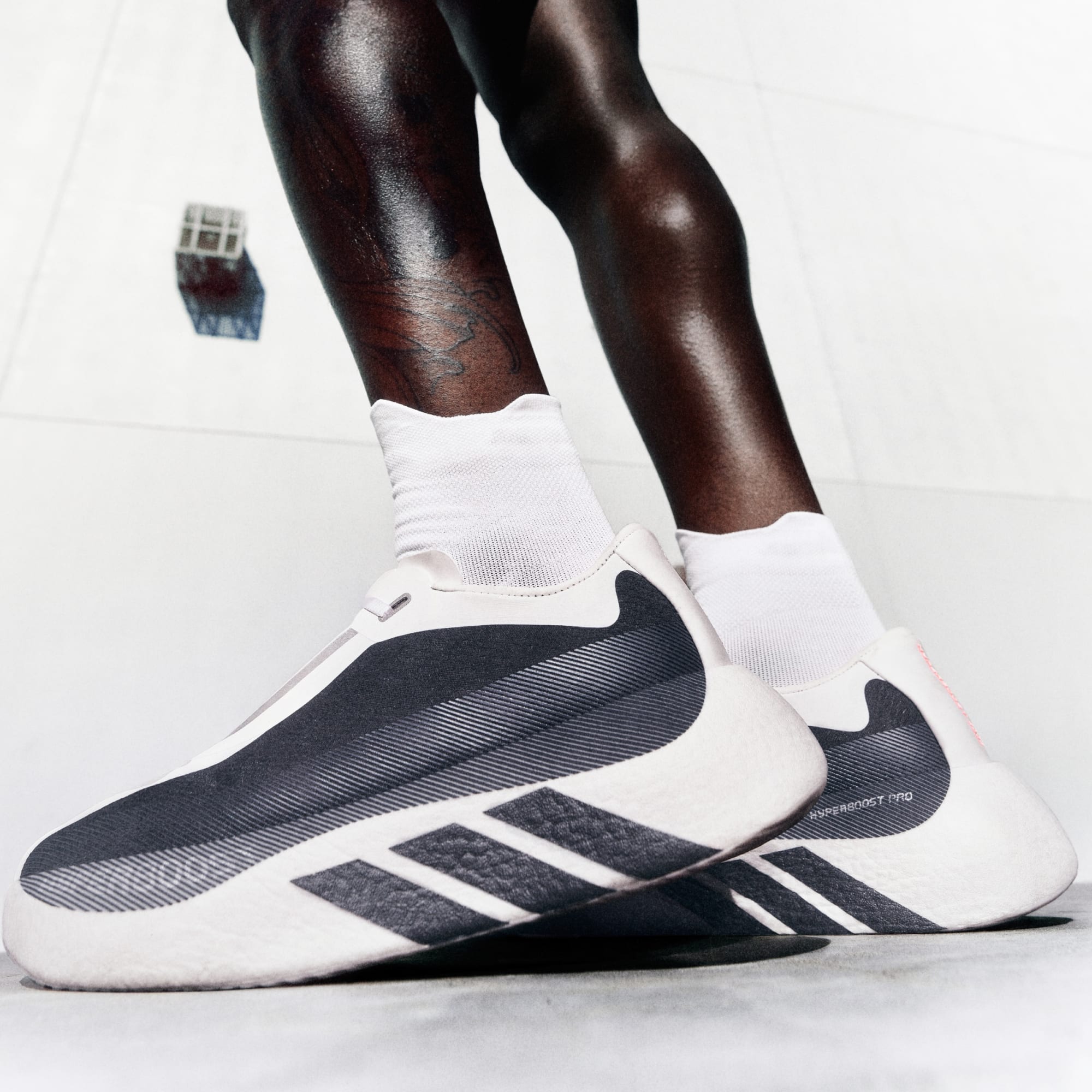 Adidas მამაკაცის სპორტული ფეხსაცმელი