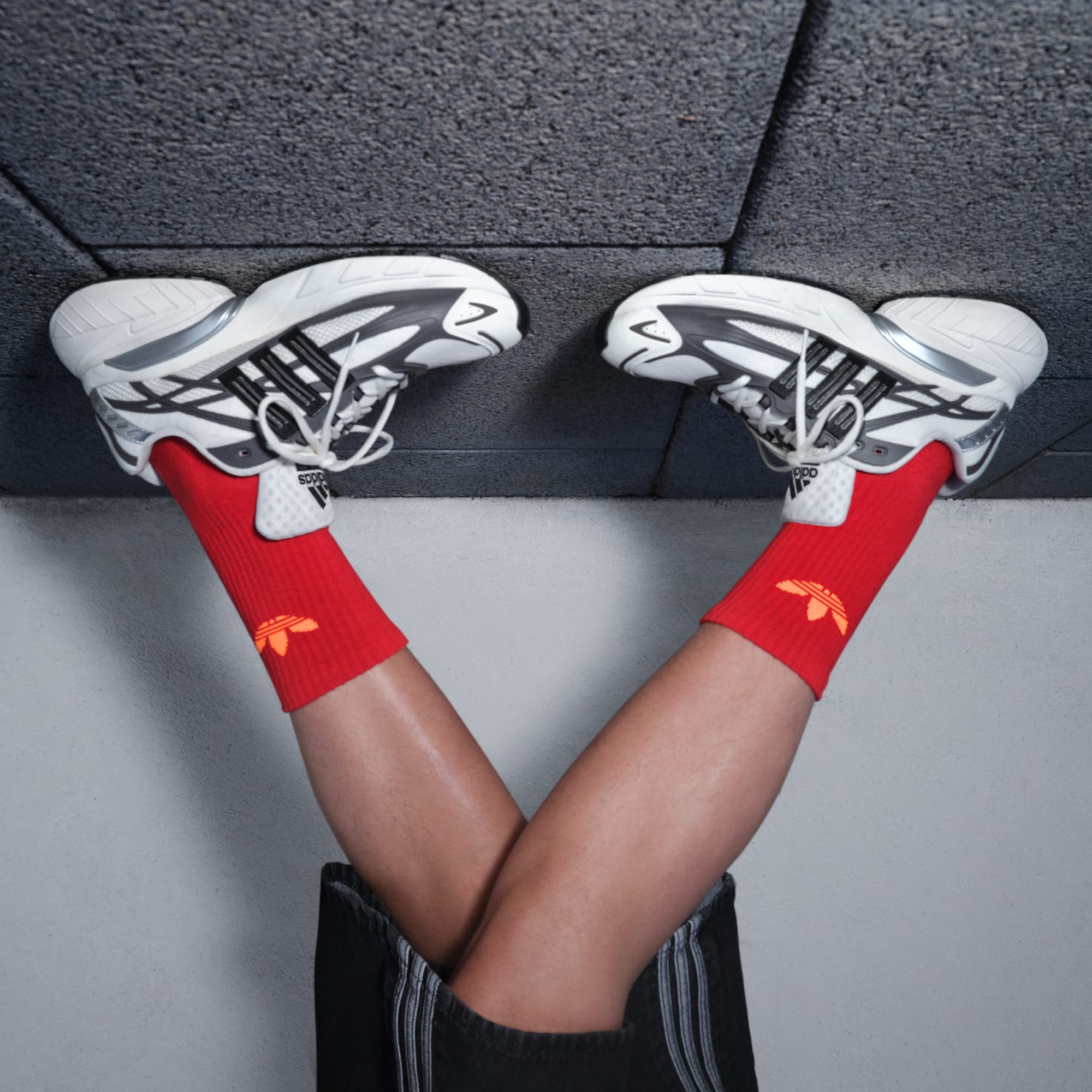 Adidas მამაკაცის სპორტული ფეხსაცმელი