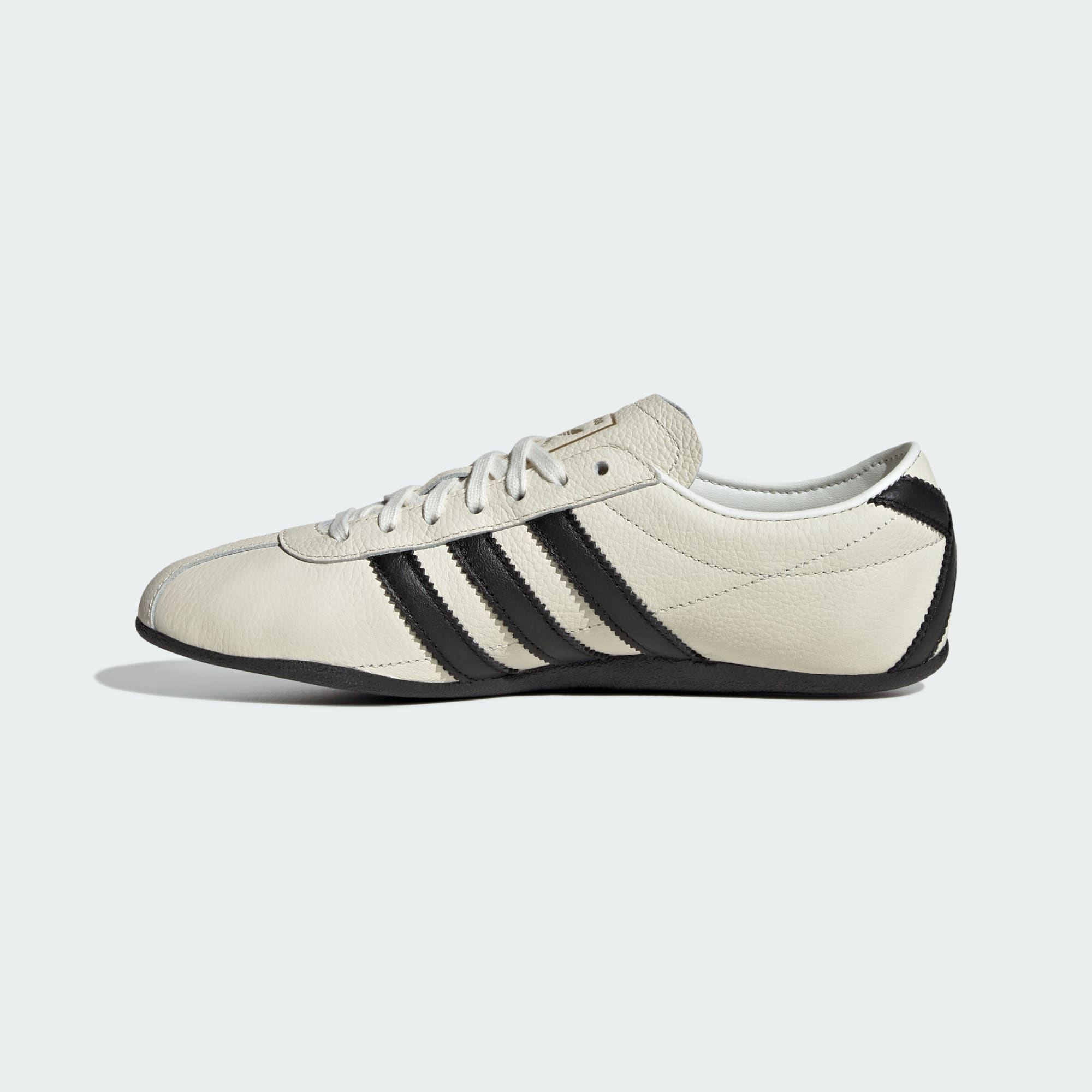 Adidas ქალის სპორტული ფეხსაცმელი