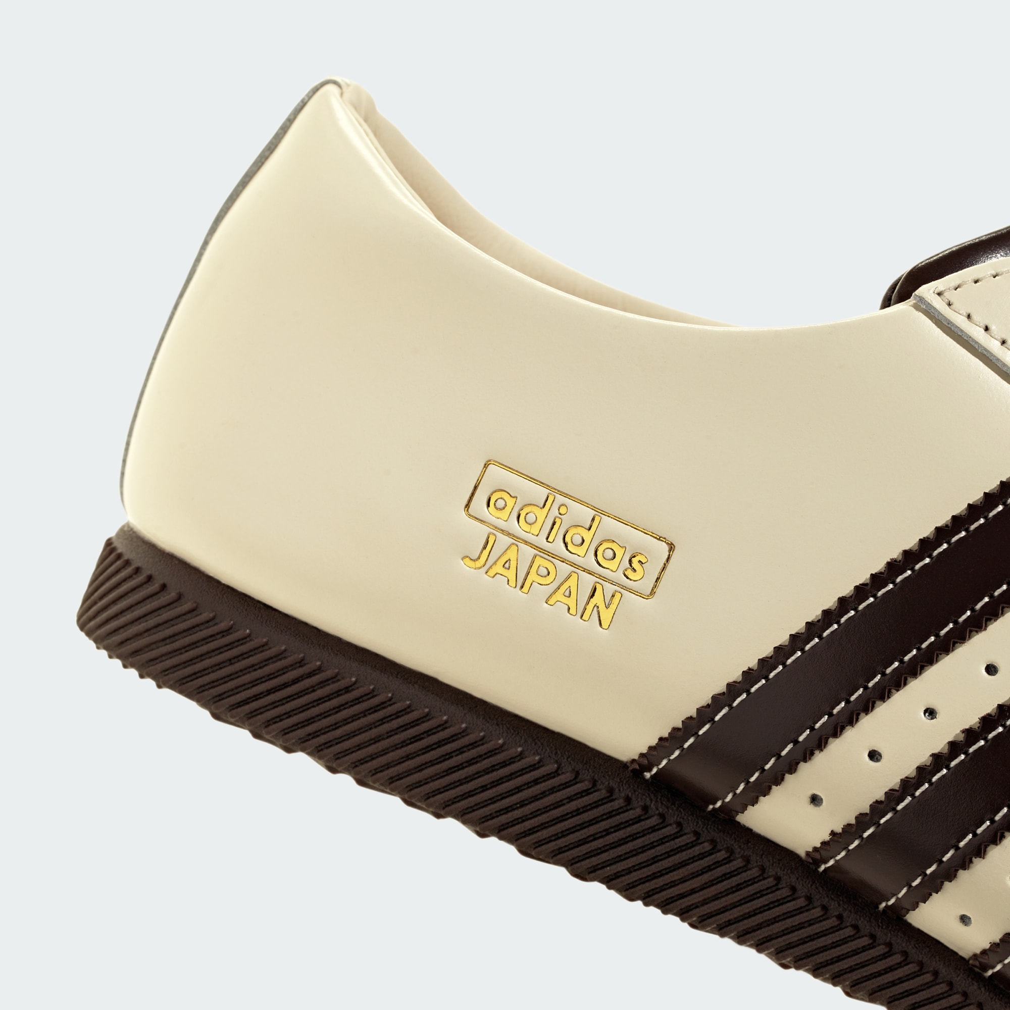 Adidas ქალის სპორტული ფეხსაცმელი