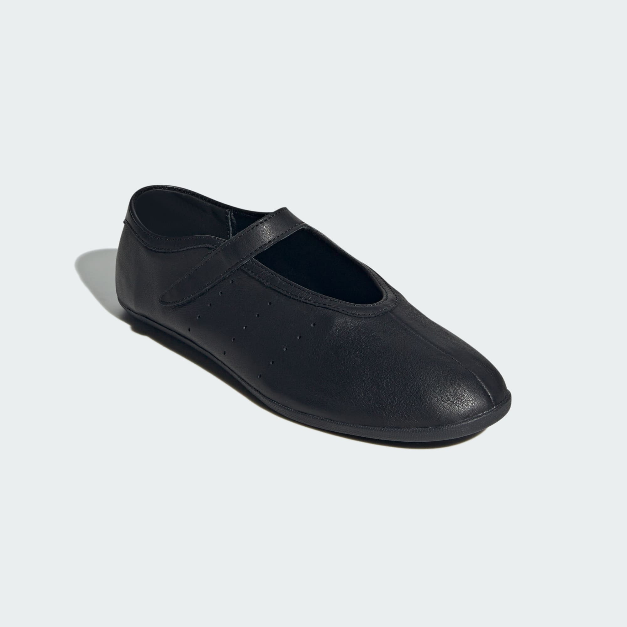 Adidas ქალის სპორტული ფეხსაცმელი