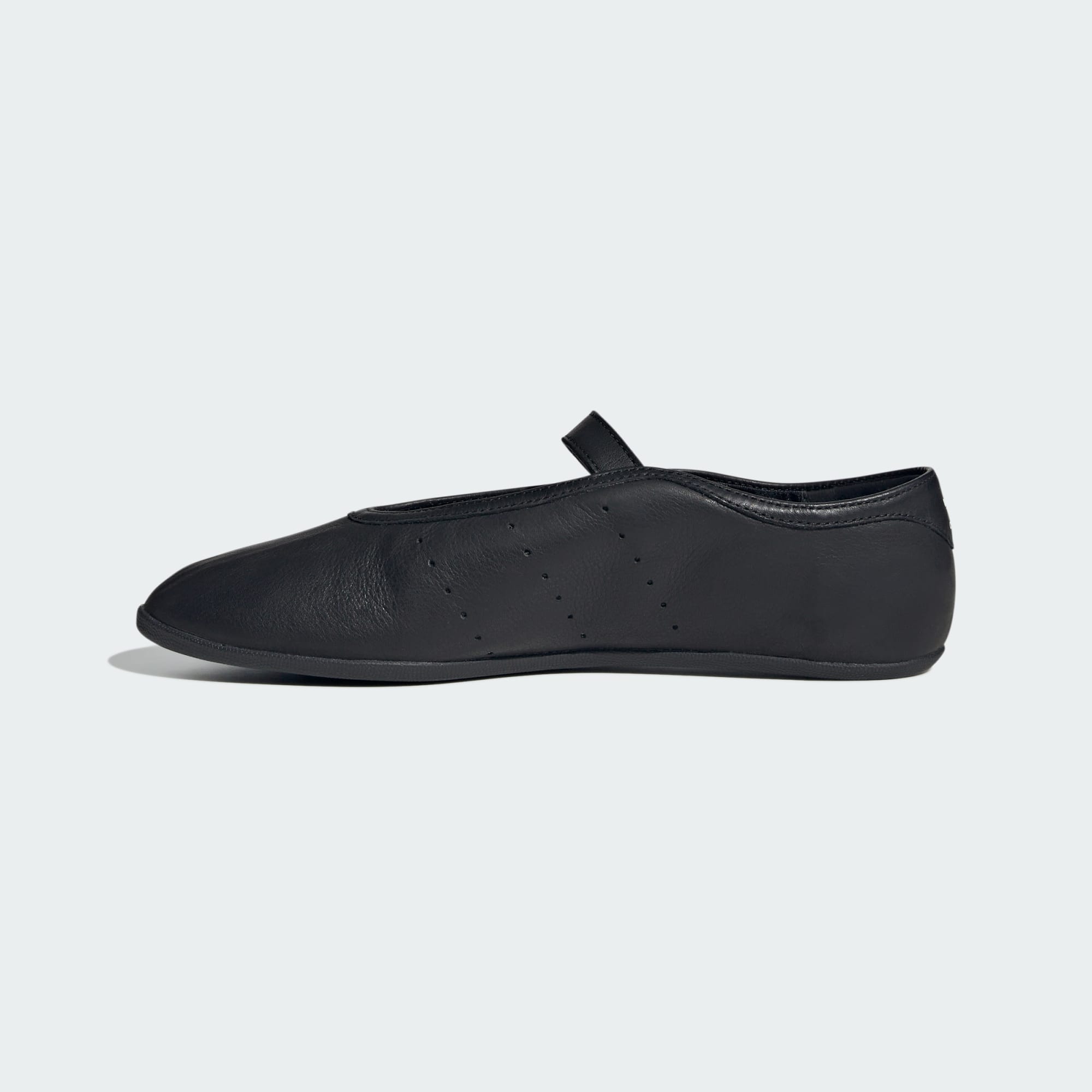 Adidas ქალის სპორტული ფეხსაცმელი