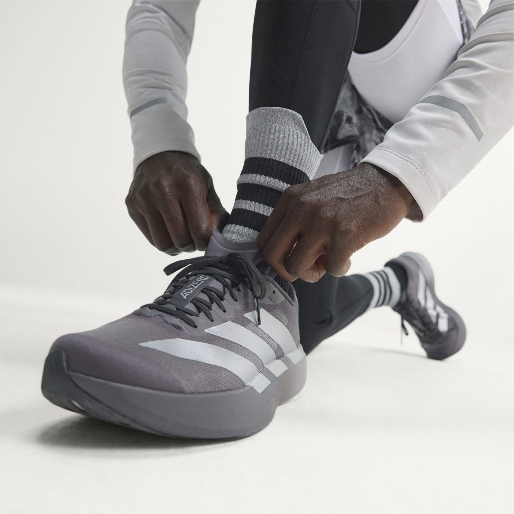 Adidas მამაკაცის სპორტული ფეხსაცმელი