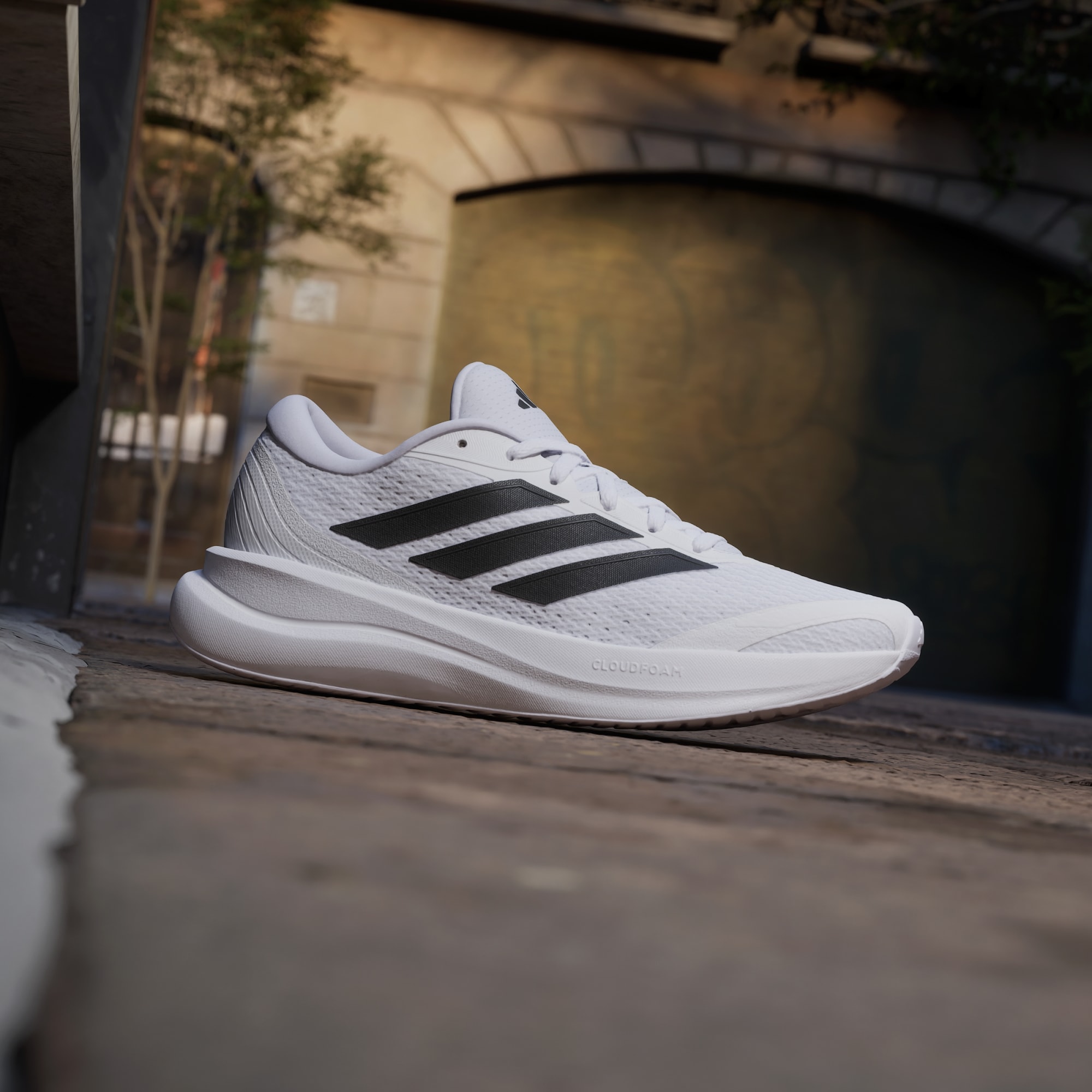 Adidas ქალის სპორტული ფეხსაცმელი