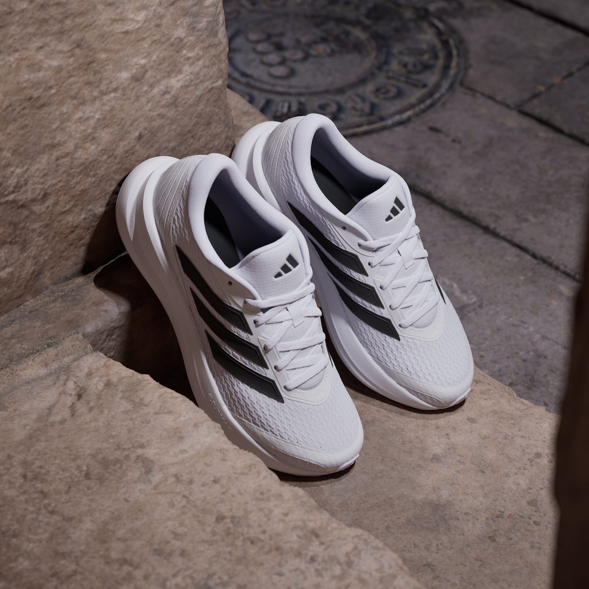 Adidas ქალის სპორტული ფეხსაცმელი