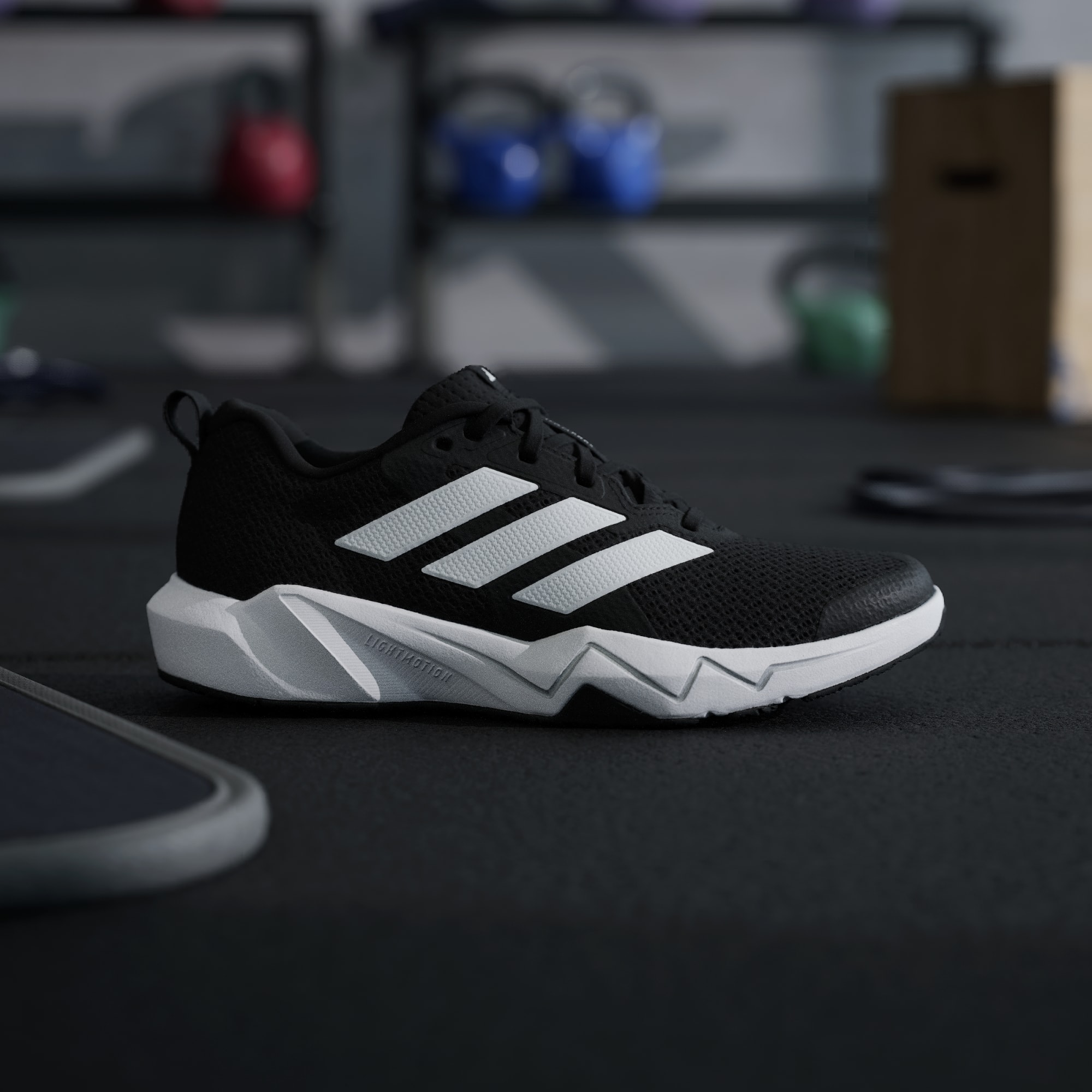 Adidas ქალის სპორტული ფეხსაცმელი