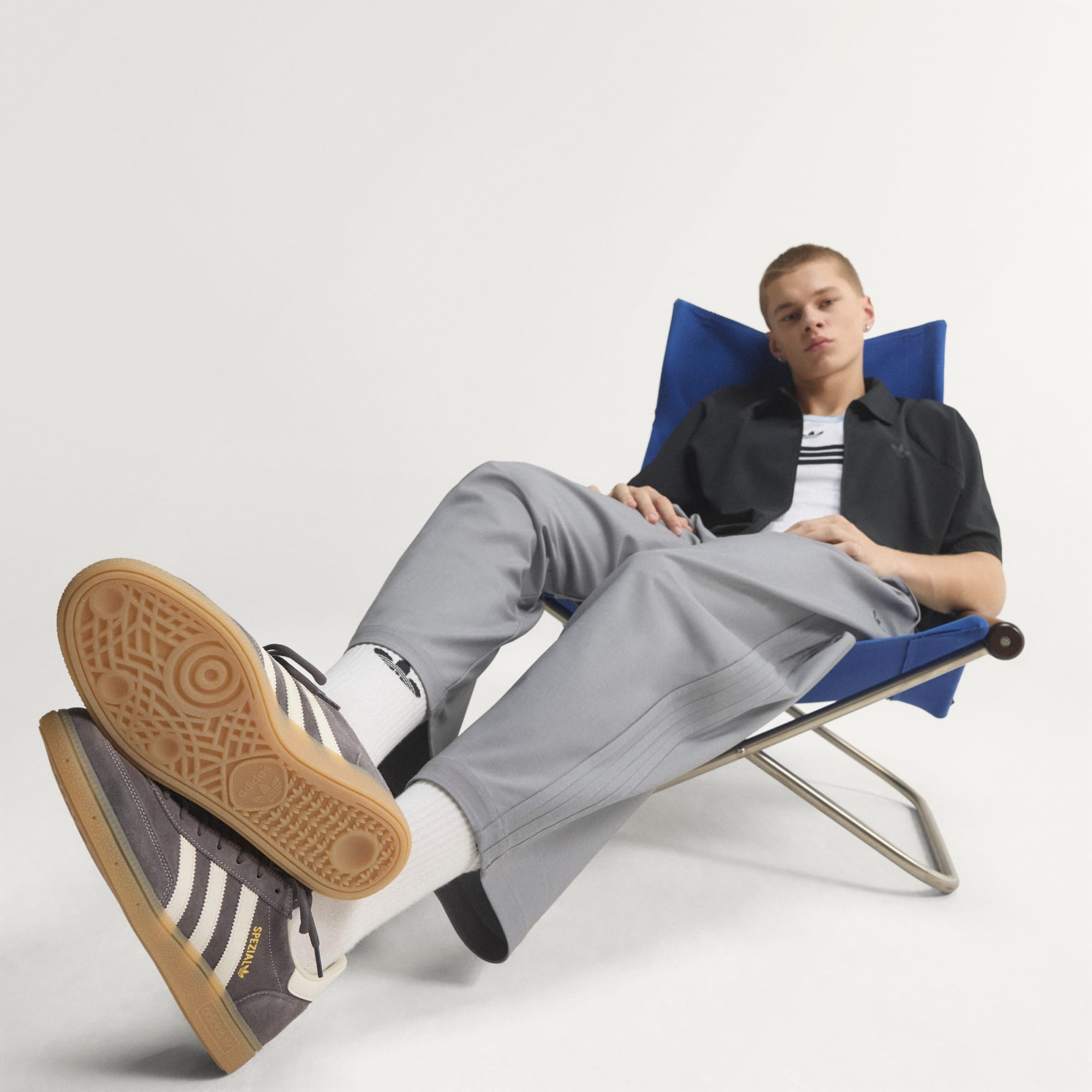 Adidas მამაკაცის სპორტული ფეხსაცმელი