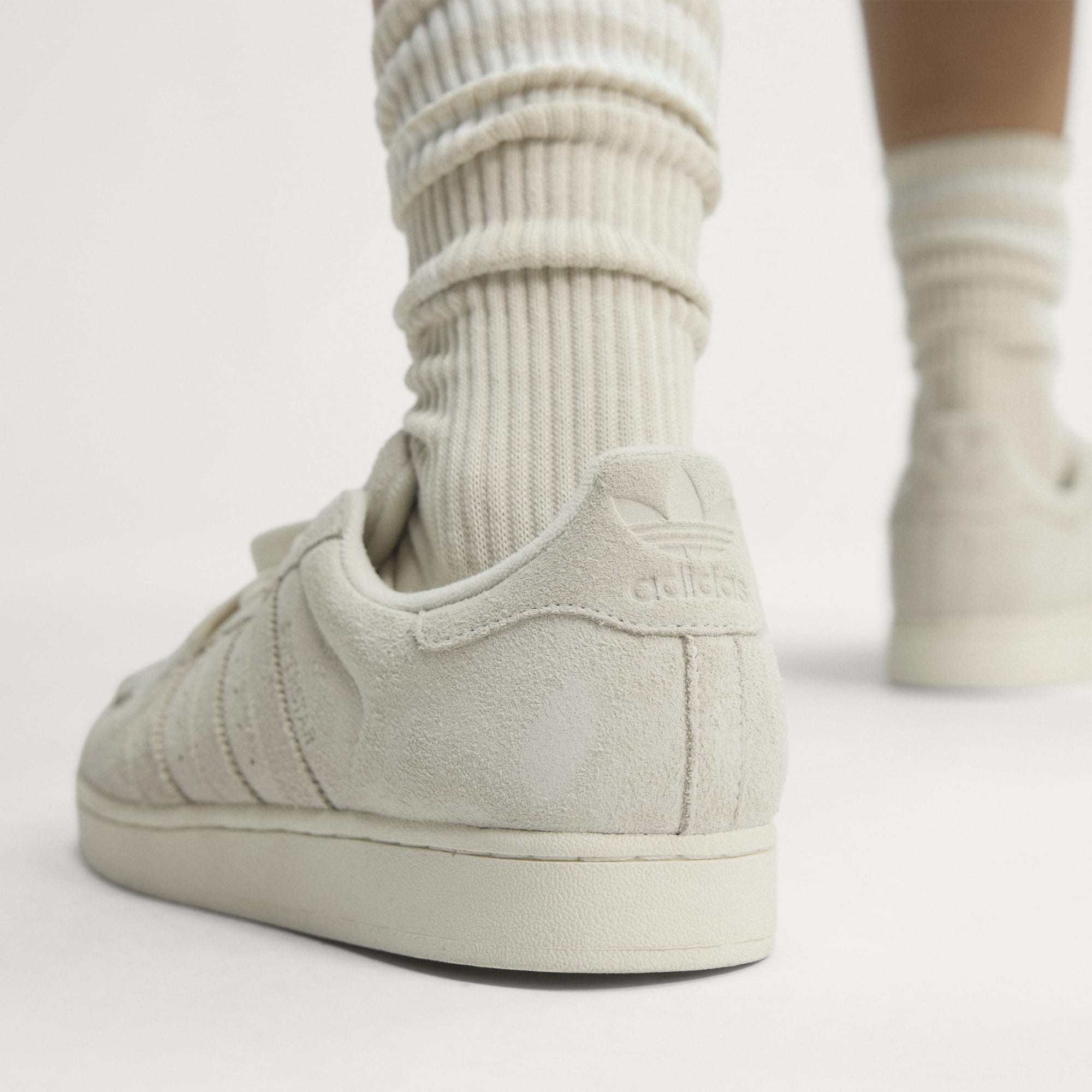 Adidas ქალის სპორტული ფეხსაცმელი