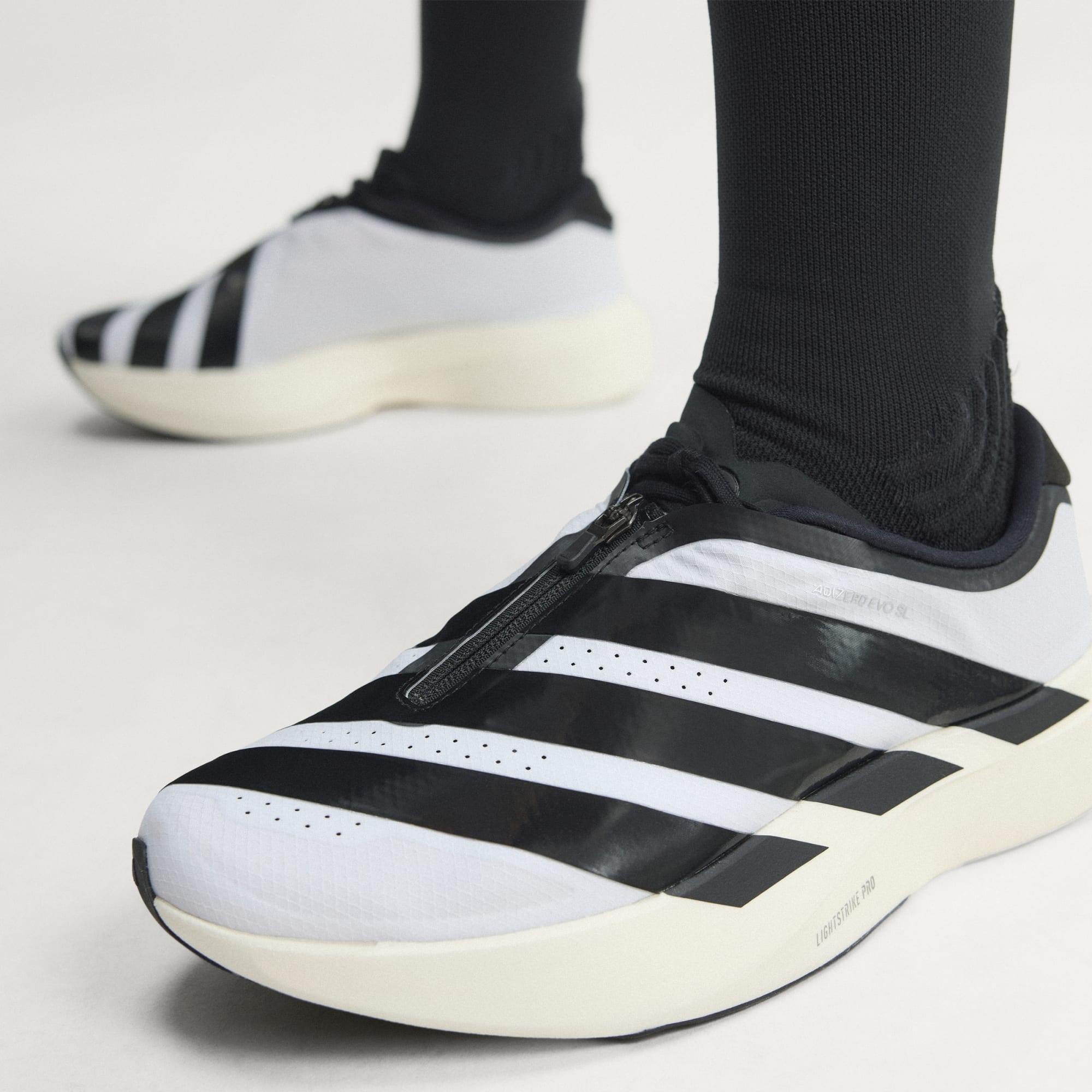 Adidas ქალის სპორტული ფეხსაცმელი