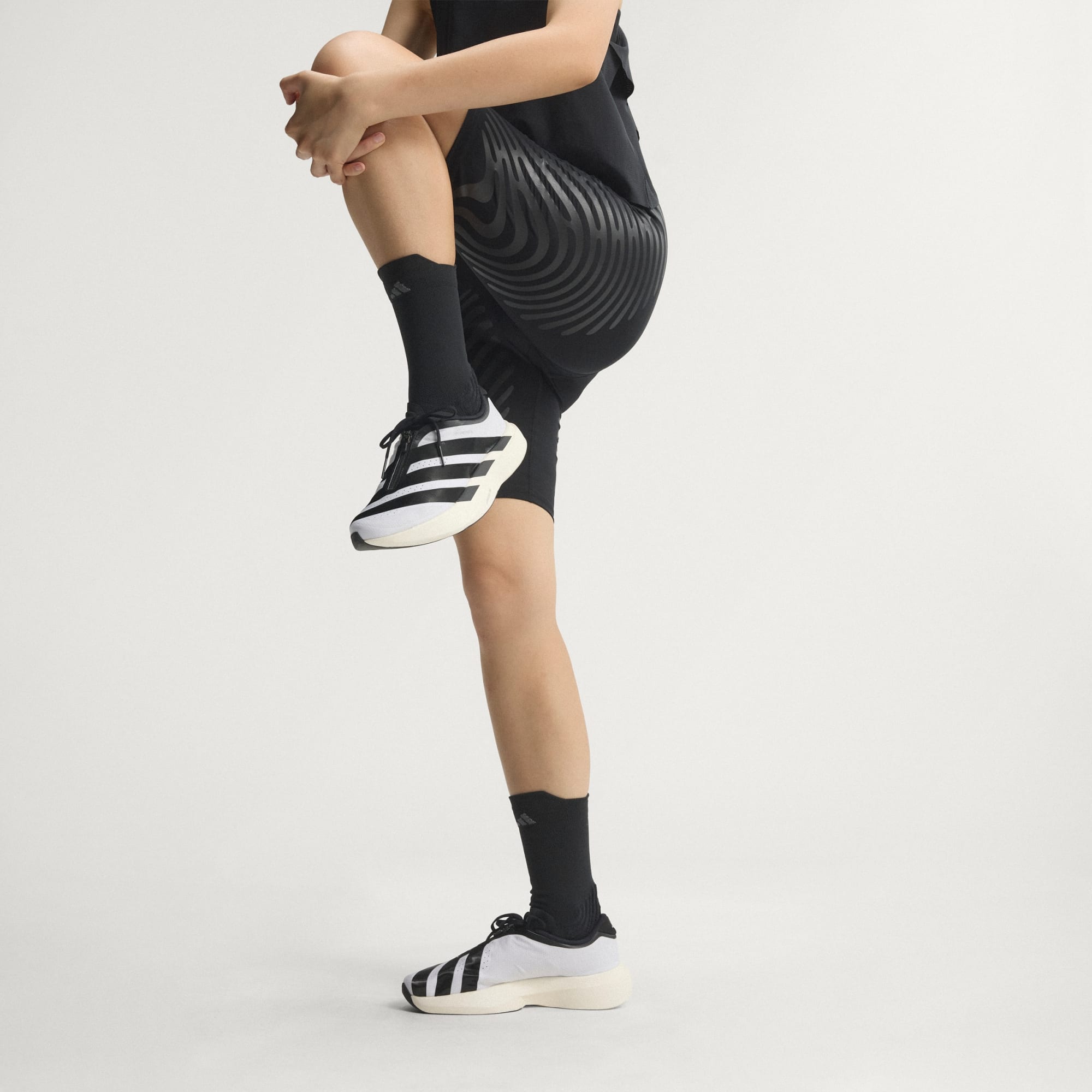 Adidas ქალის სპორტული ფეხსაცმელი