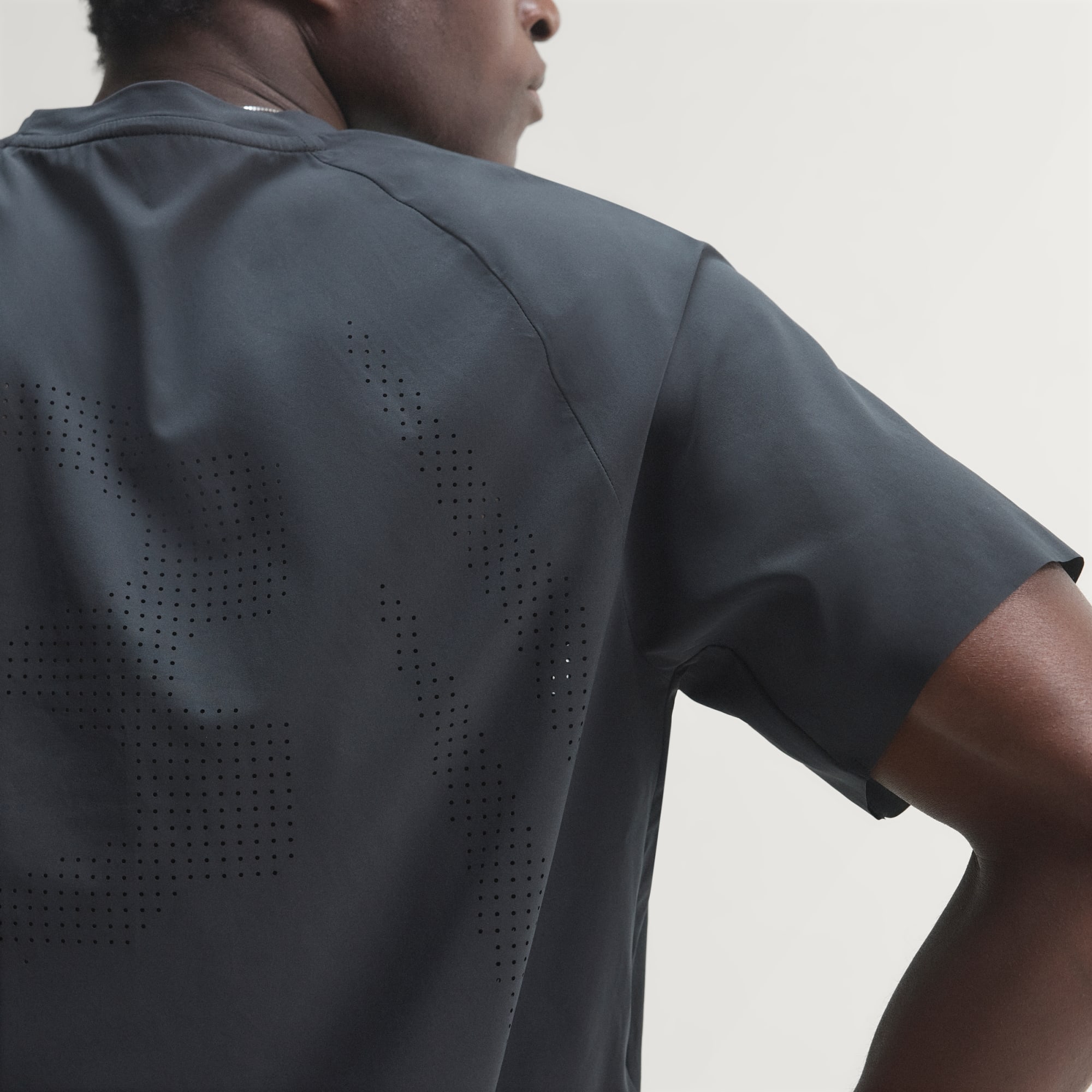 Adidas მამაკაცის მაისური
